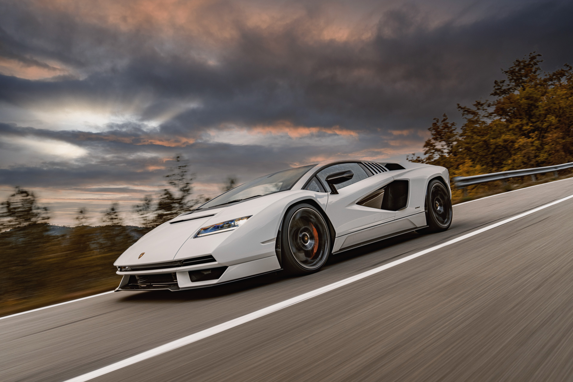 カウンタック LPI 800-4