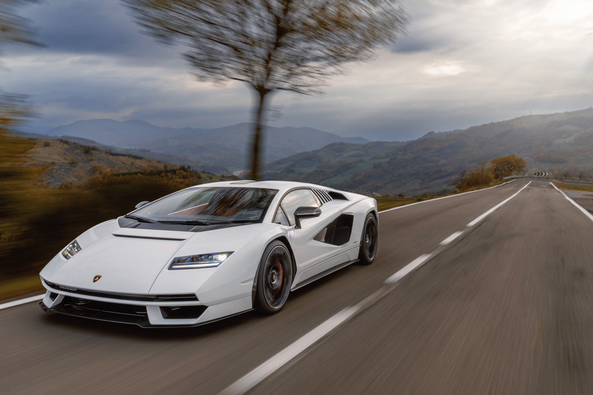 カウンタック LPI 800-4