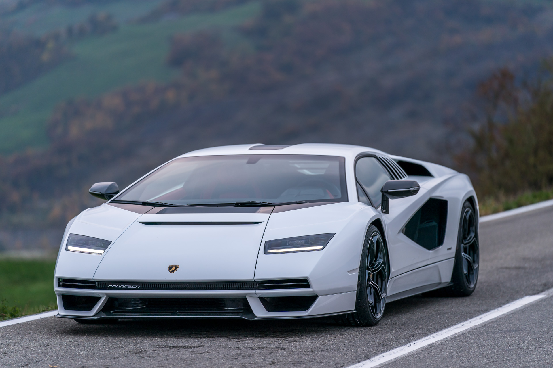 カウンタック LPI 800-4