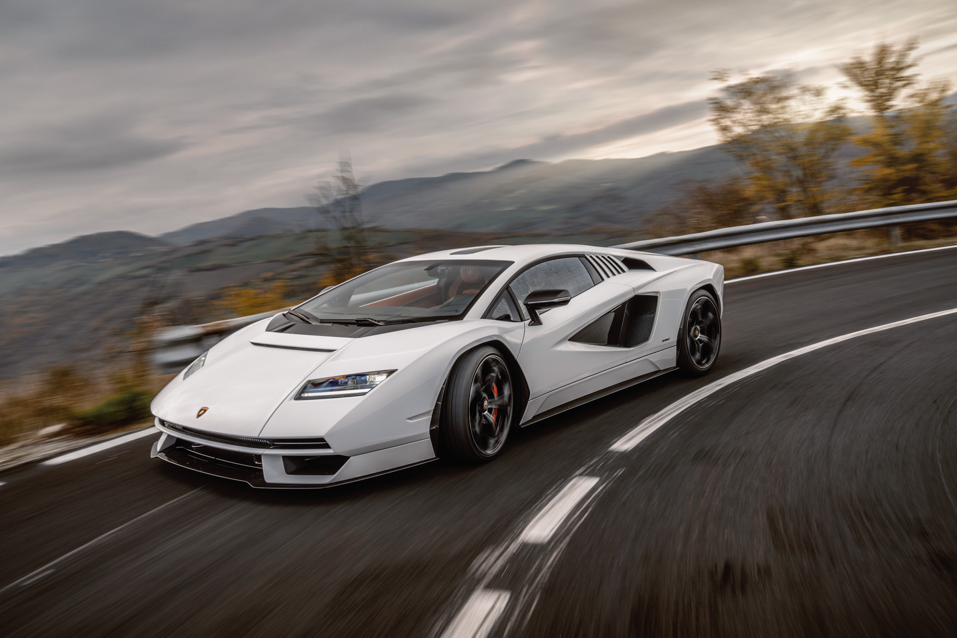 カウンタック LPI 800-4