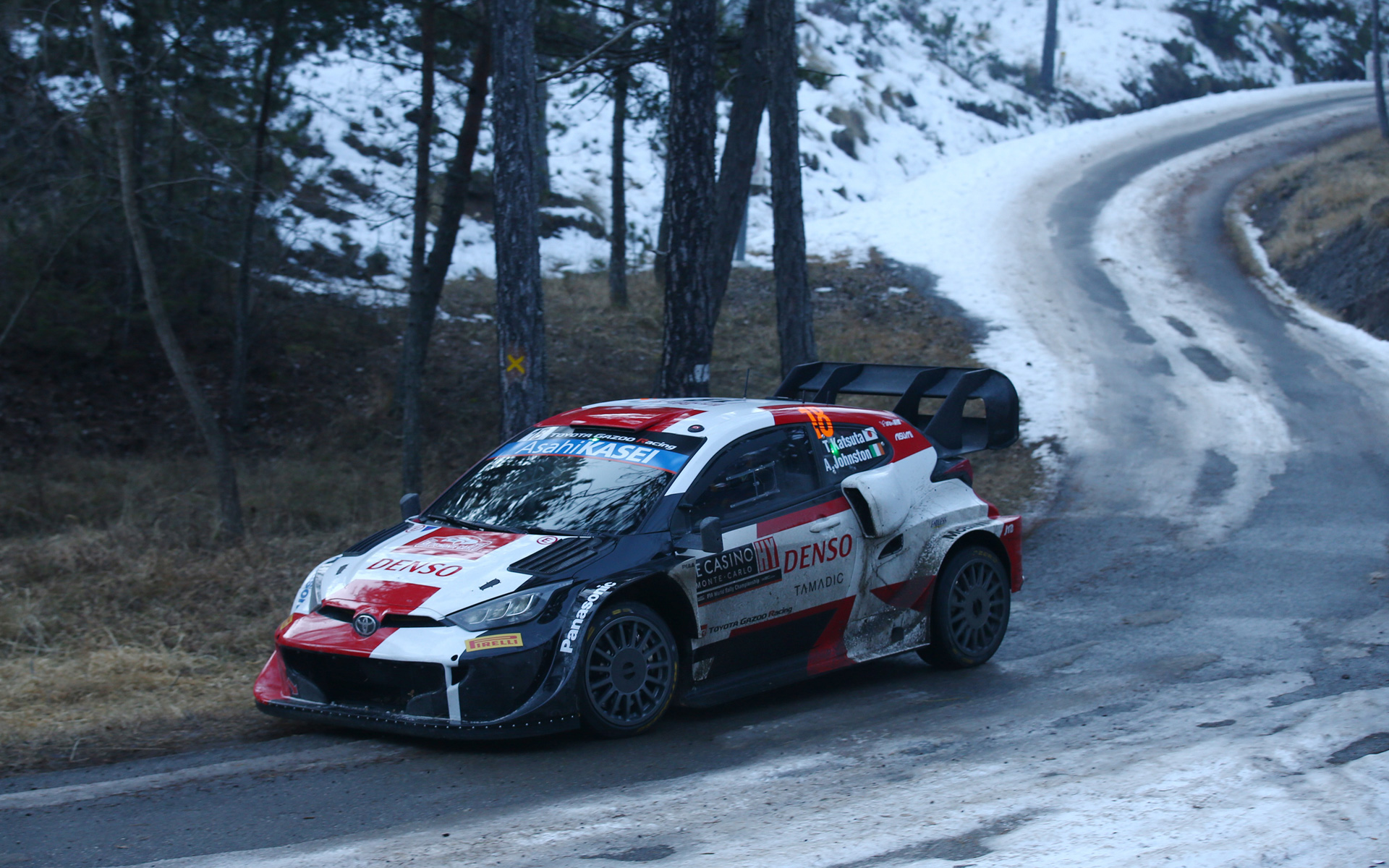 開幕戦モンテカルロラリーを走行する勝田・ジョンストン組