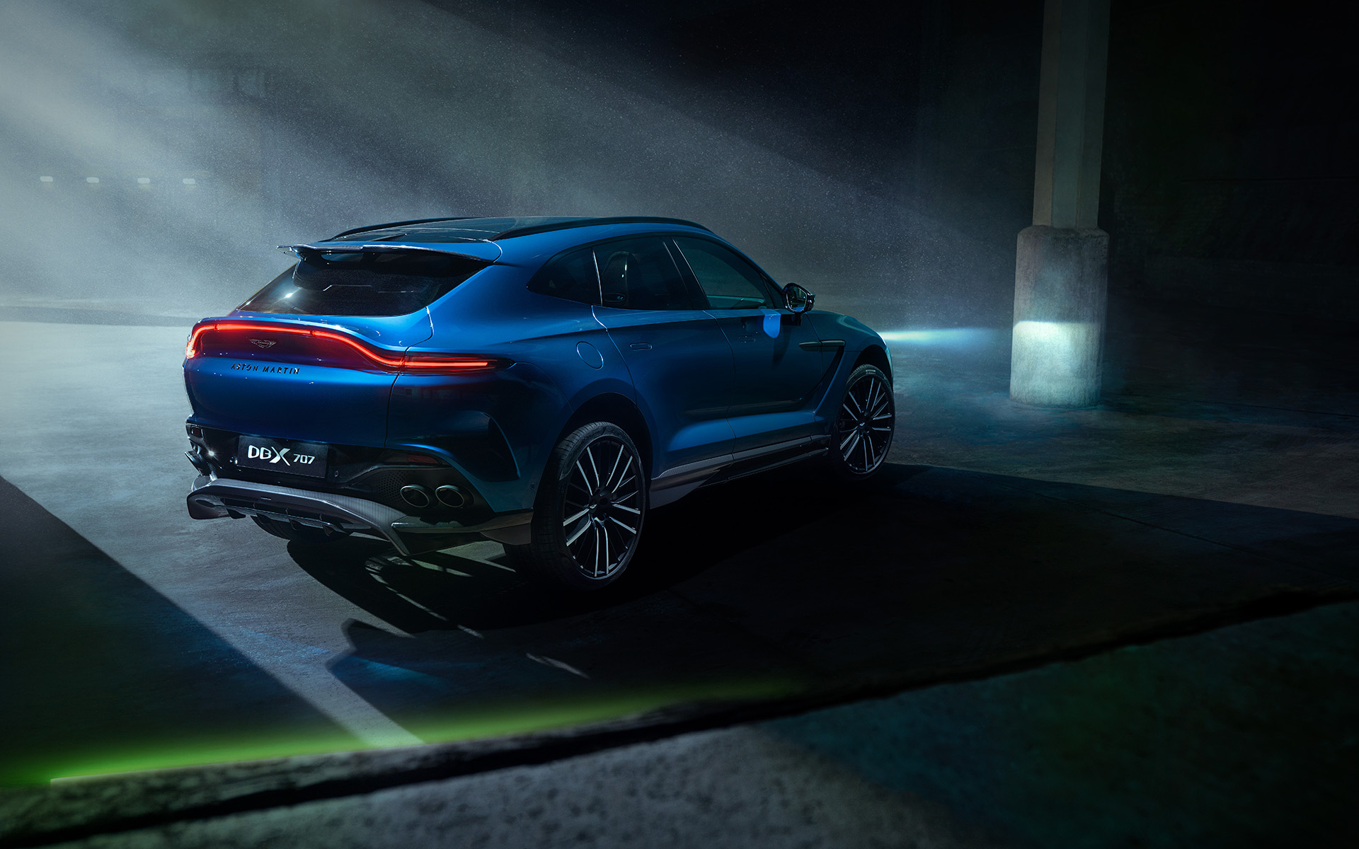 エンジン出力はDBXから157PS/200Nm引き上げられた