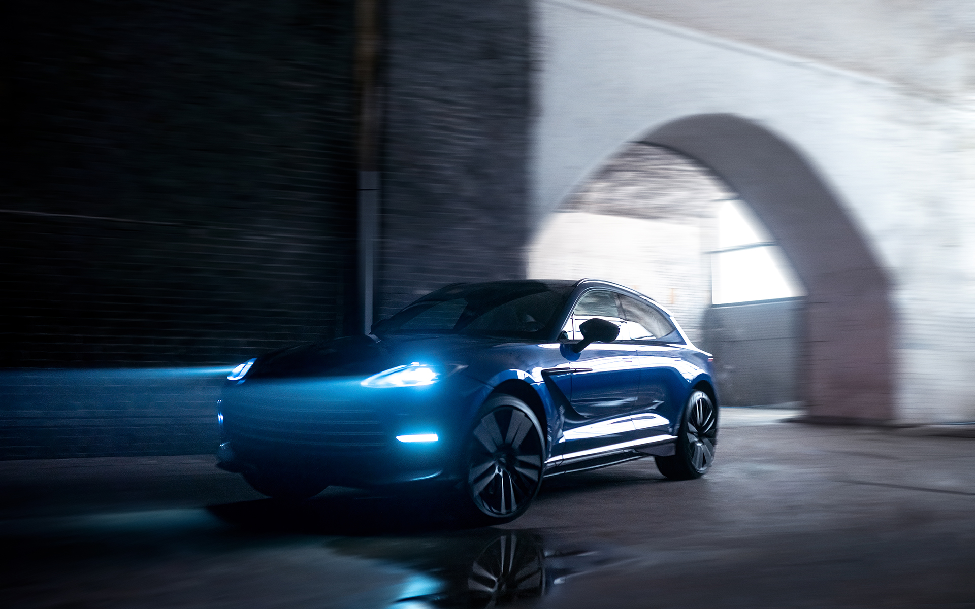 DBX707のエクステリアデザイン