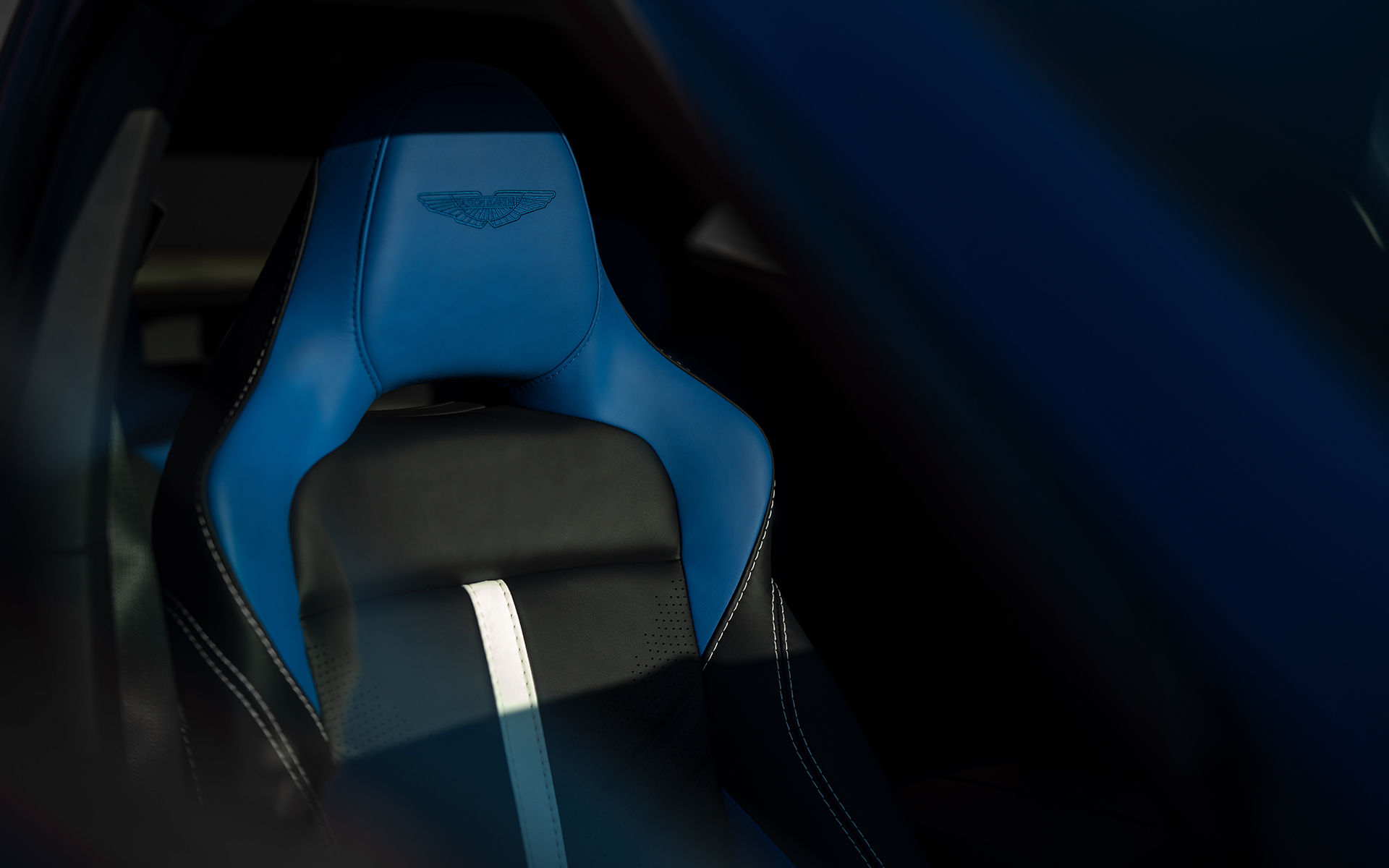 DBX707のインテリア