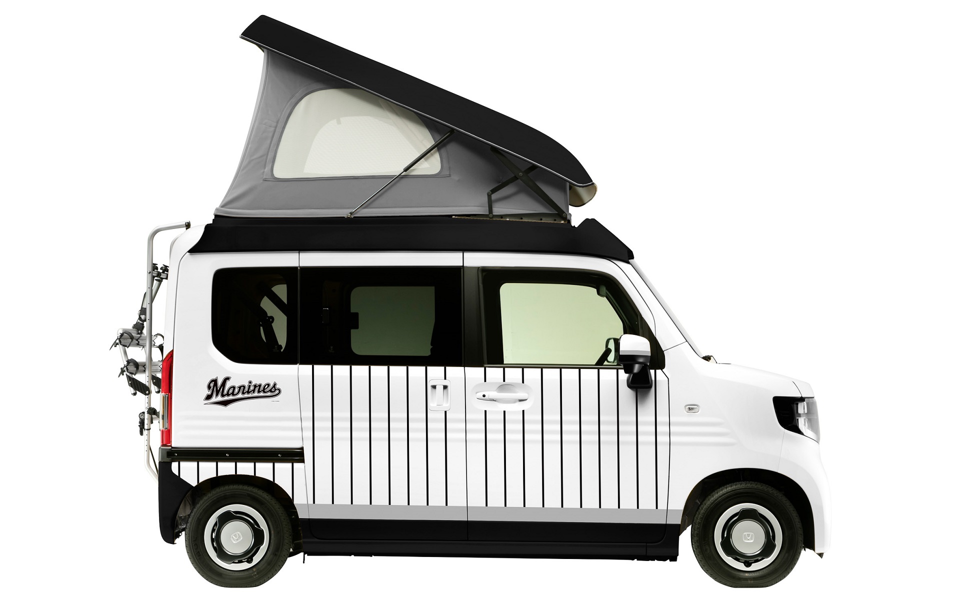 ポップアップルーフには大人2名が就寝可能