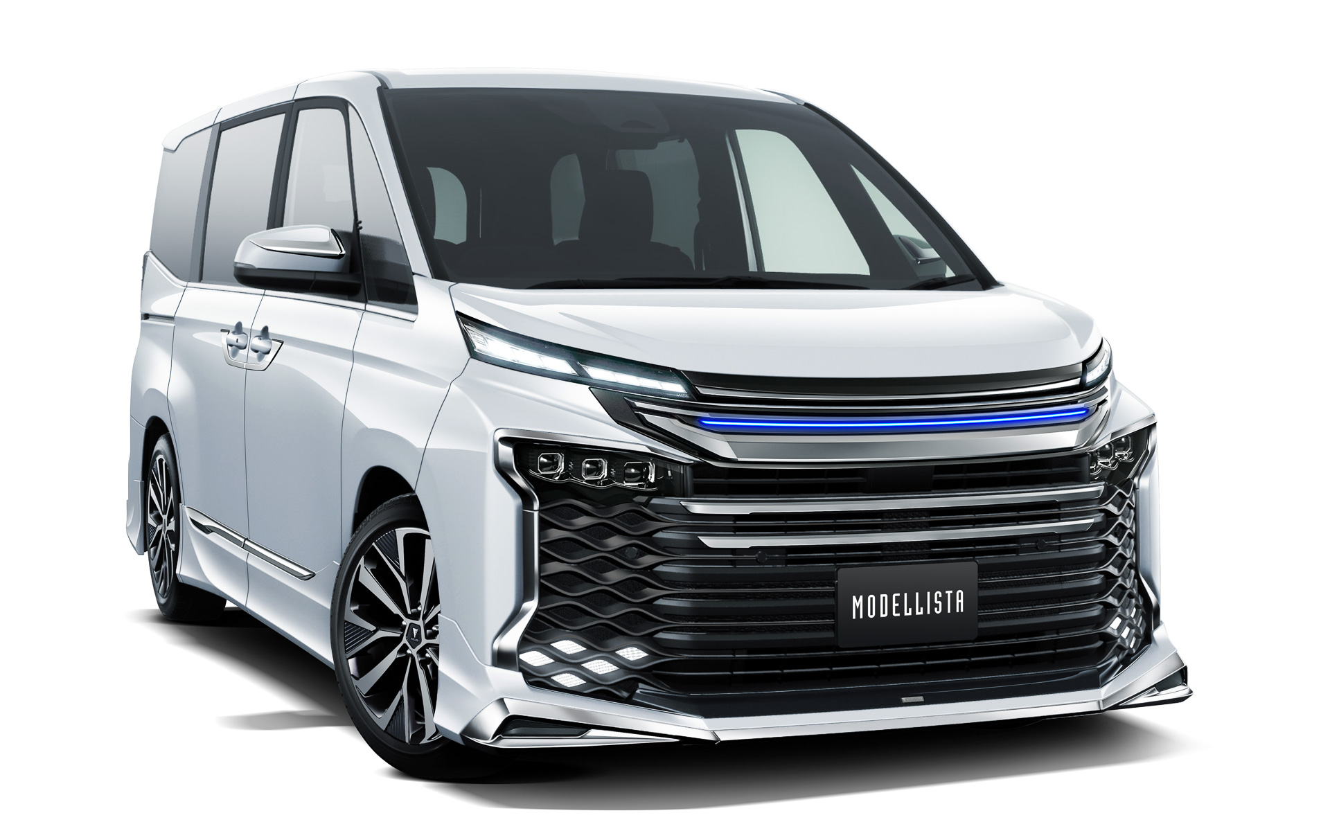 モデリスタのカスタマイズパーツを装着した新型「ヴォクシー」