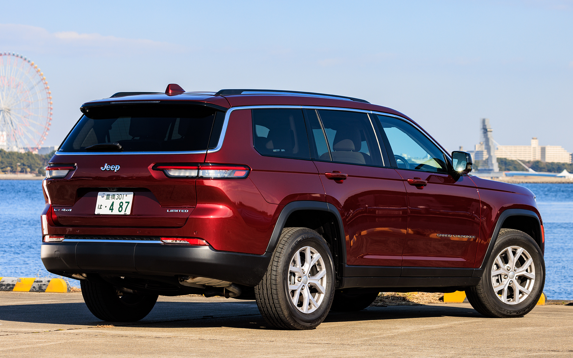 グランドチェロキーL リミテッド（788万円）。ボディサイズは5200×1900×1815mm（全長×全幅×全高）、ホイールベースは3090mm