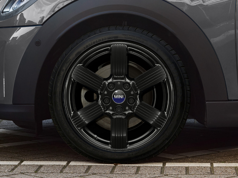 BMW、ブルーのアクセントカラーを採用するMINI限定車「ブリック