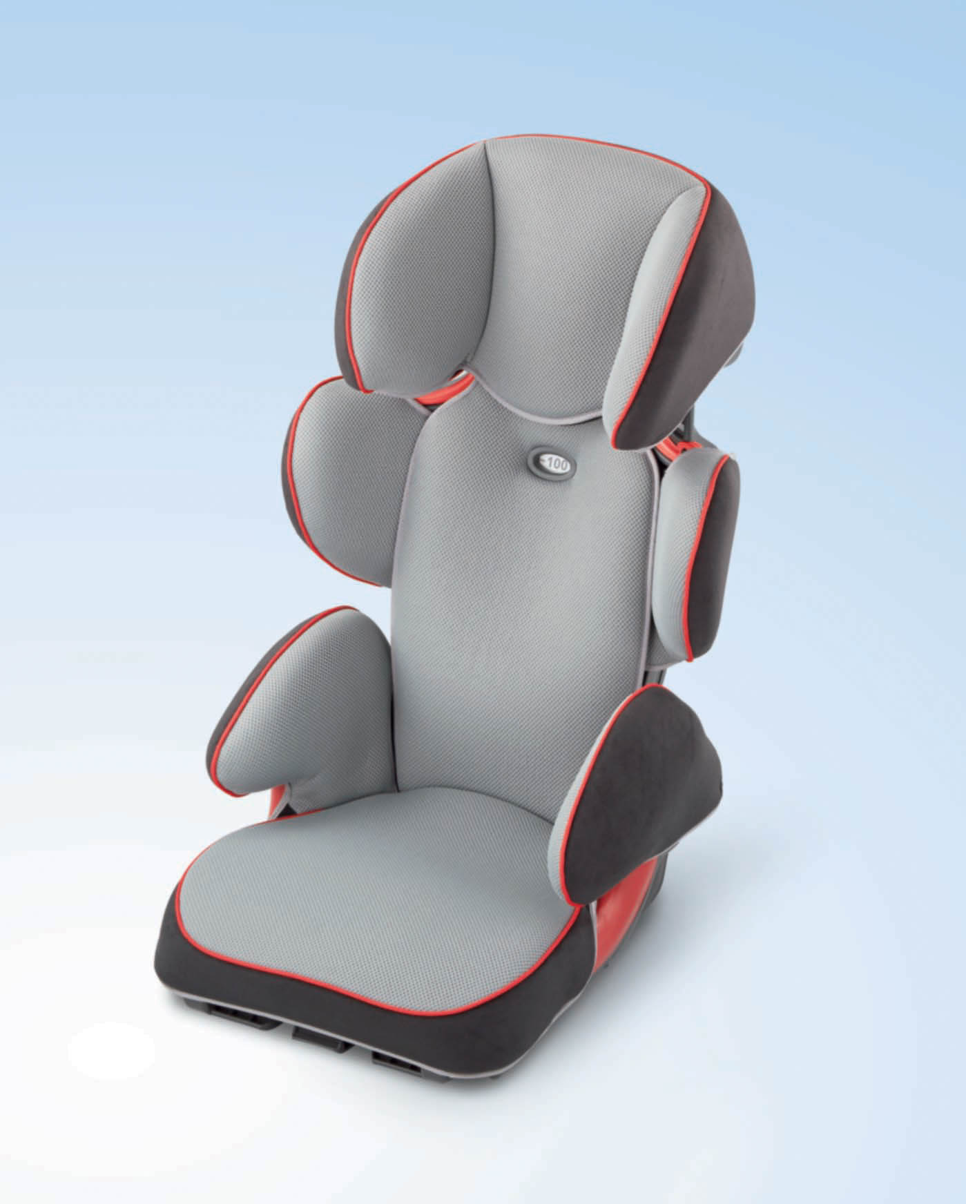 体重15～36kgの子供用（参考年齢3～12歳、参考身長100～150cmくらい）シートベルト固定式ジュニアシート。ヘッドレストの高さを調整し、シートに置いてシートベルトを装着するだけで簡単に使用可能。フリード HYBRIDに装着