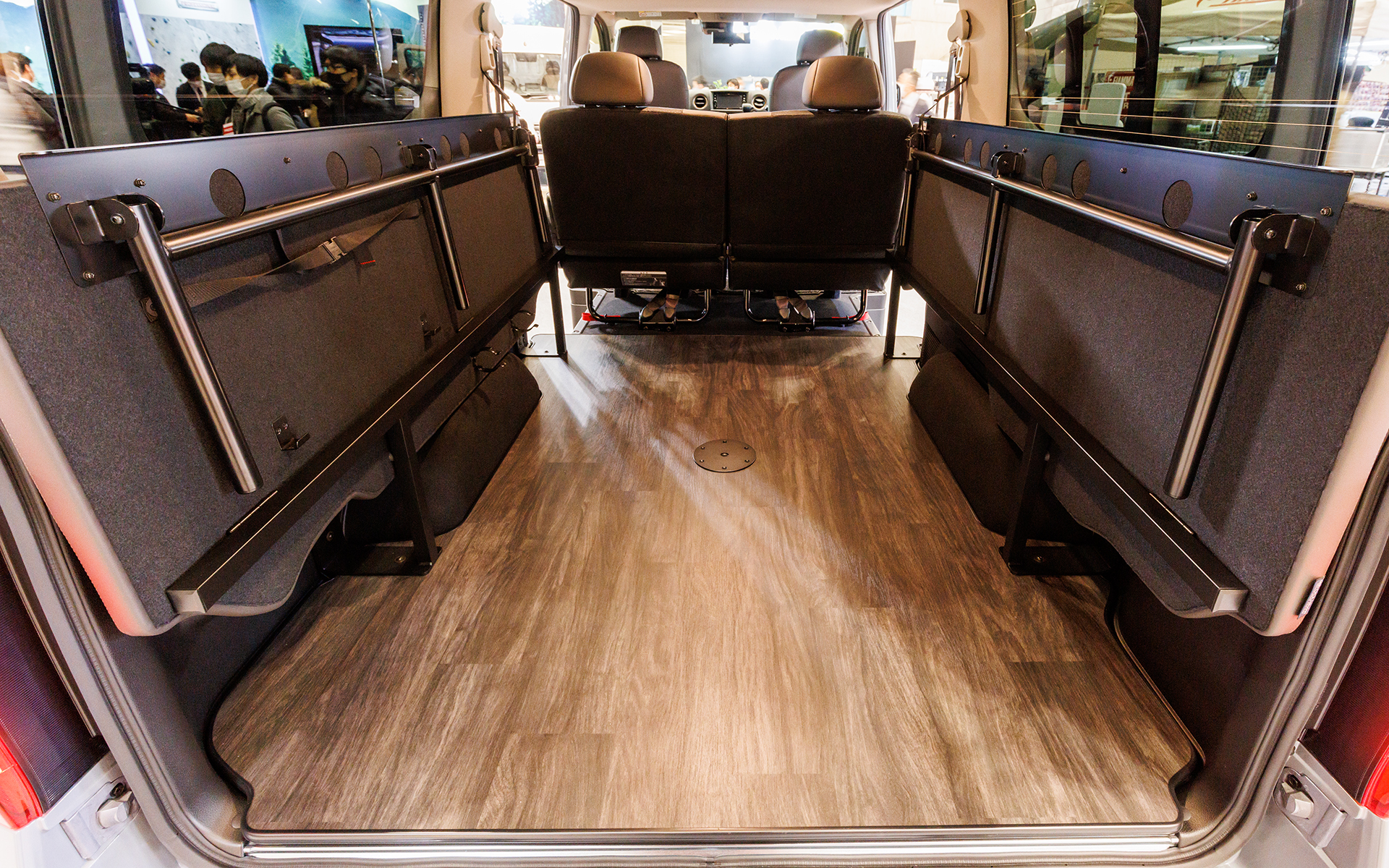 ベッド、積載など多彩なアレンジを実現