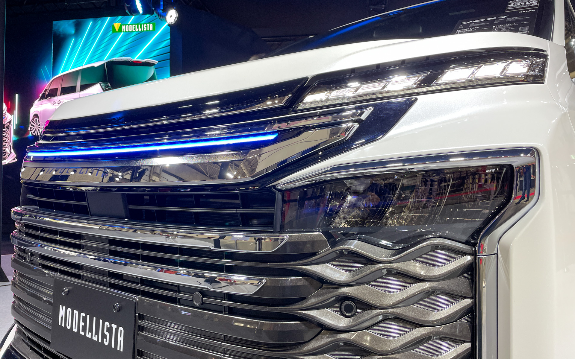 新型ヴォクシー MODELLISTA「シグネチャーイルミグリル」は2022年2月発売予定