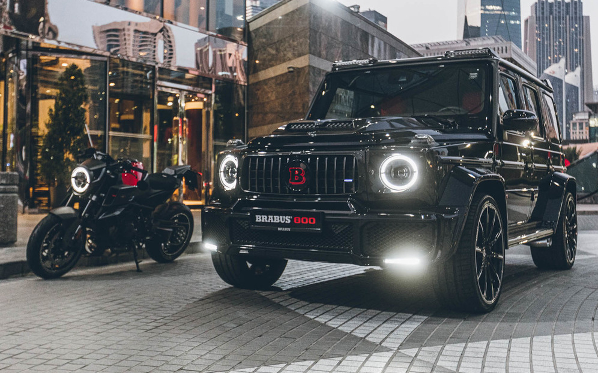 新型「BRABUS 1300 R」とブラバス仕様のGクラス