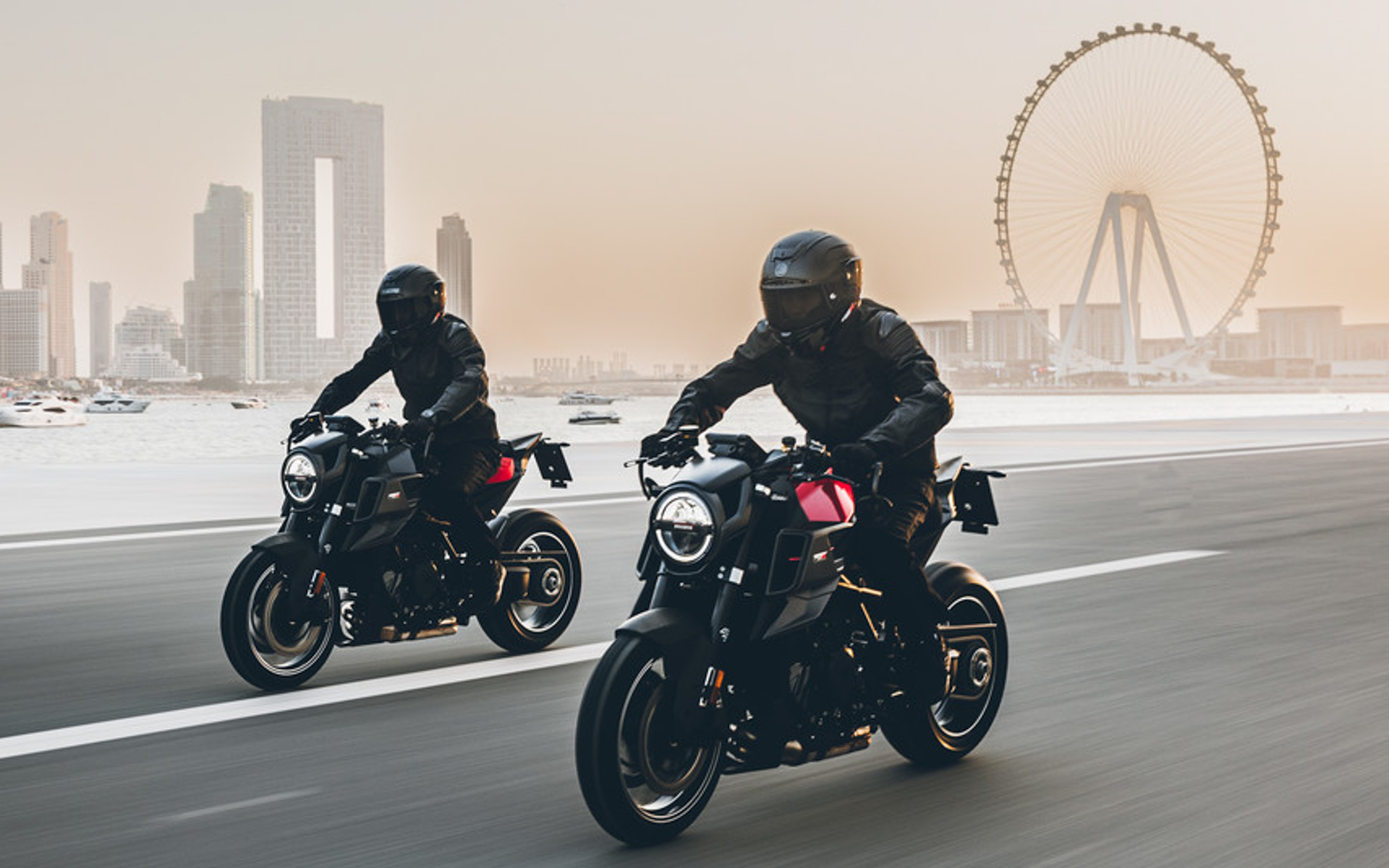 新型「BRABUS 1300 R」