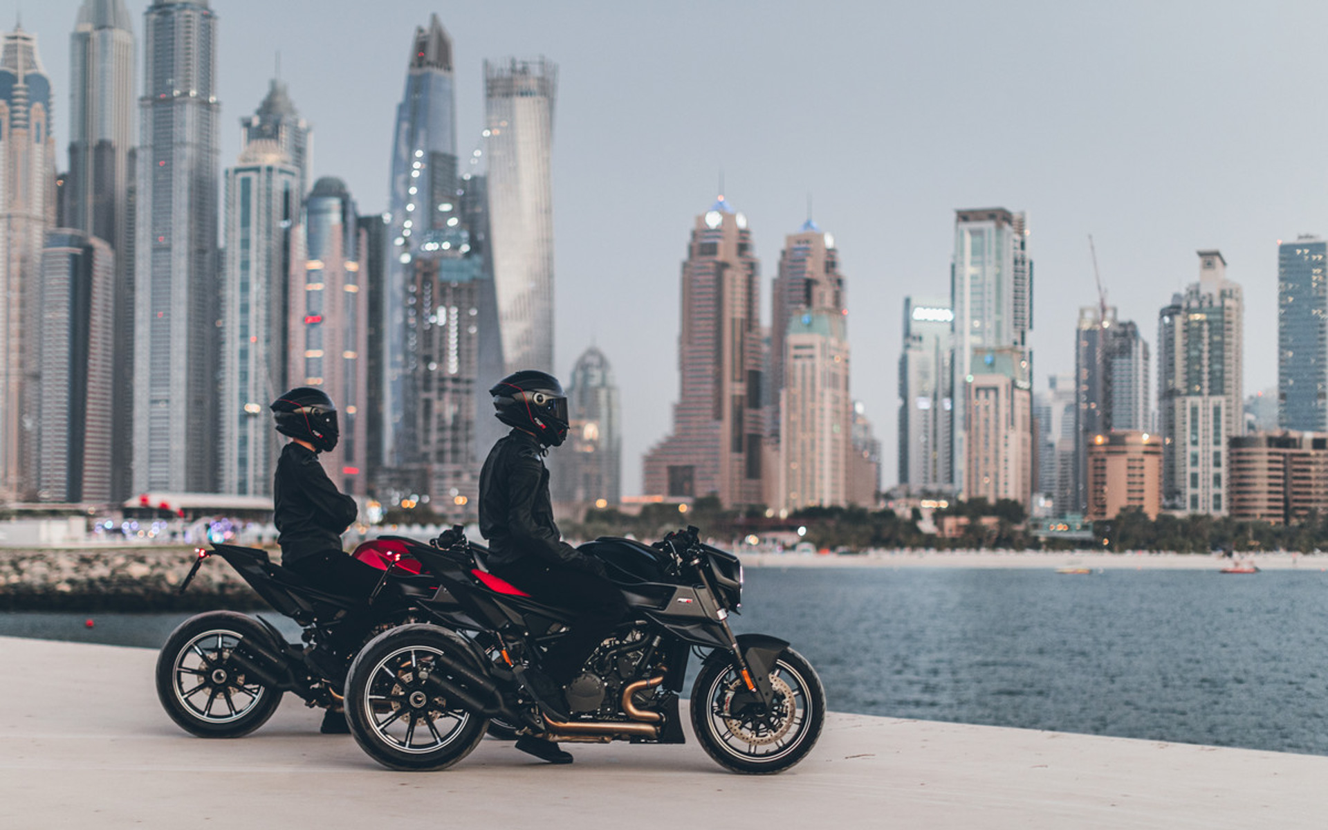 新型「BRABUS 1300 R」