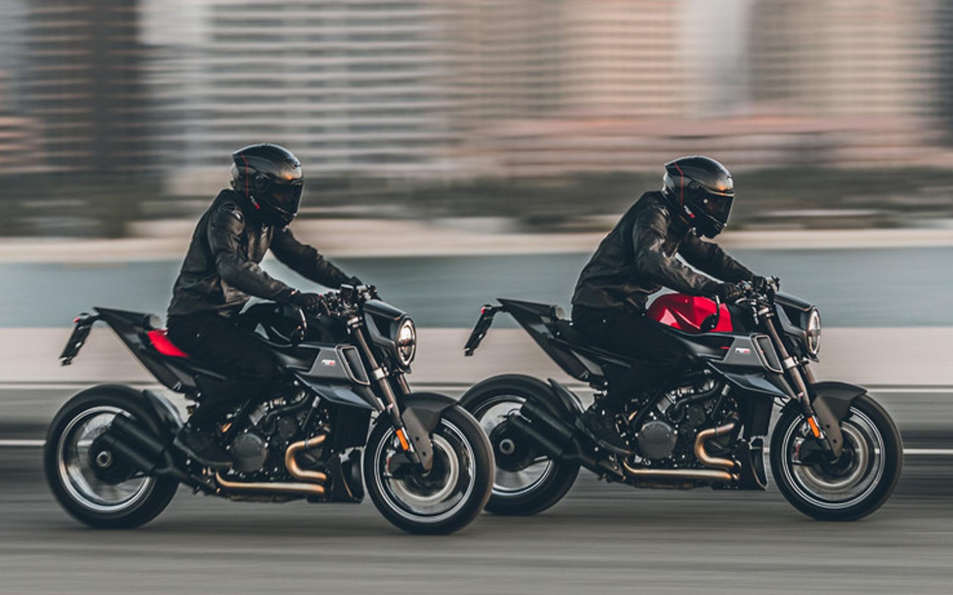 新型「BRABUS 1300 R」