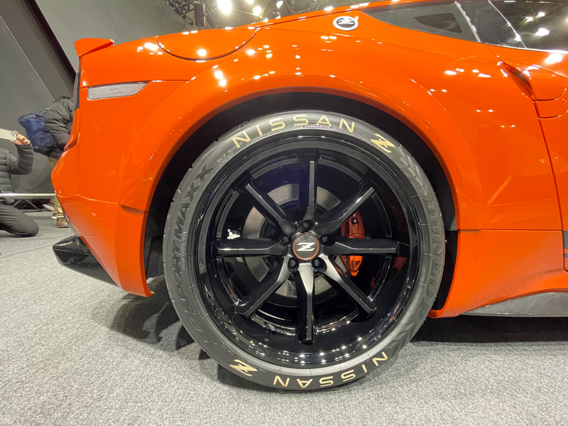 日産「FAIRLADY Z CUSTOMIZED PROTO」がオートバックス「A PIT