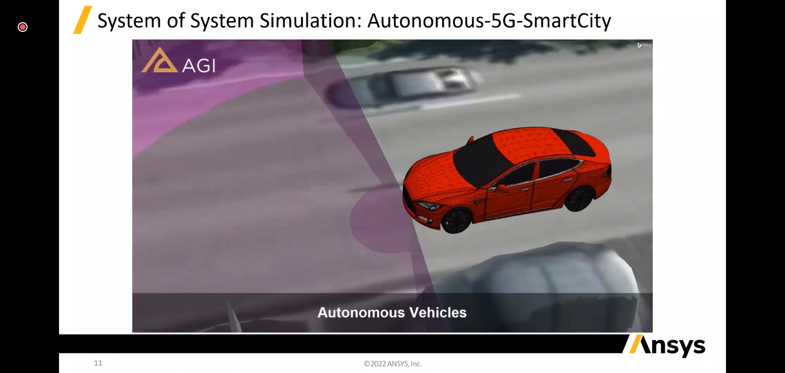 システム・オブ・システムズの例であるスマートシティのイメージ。車載センサーで得た情報を5G通信で周囲と連携させ、将来的な“空飛ぶクルマ”の飛行経路設定なども視野に入れて全体をシミュレーションしていく