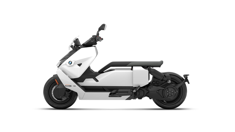 電気スクーター BMW、新型電動スクーター「CE 04」 価格161万円で走行可能距離は