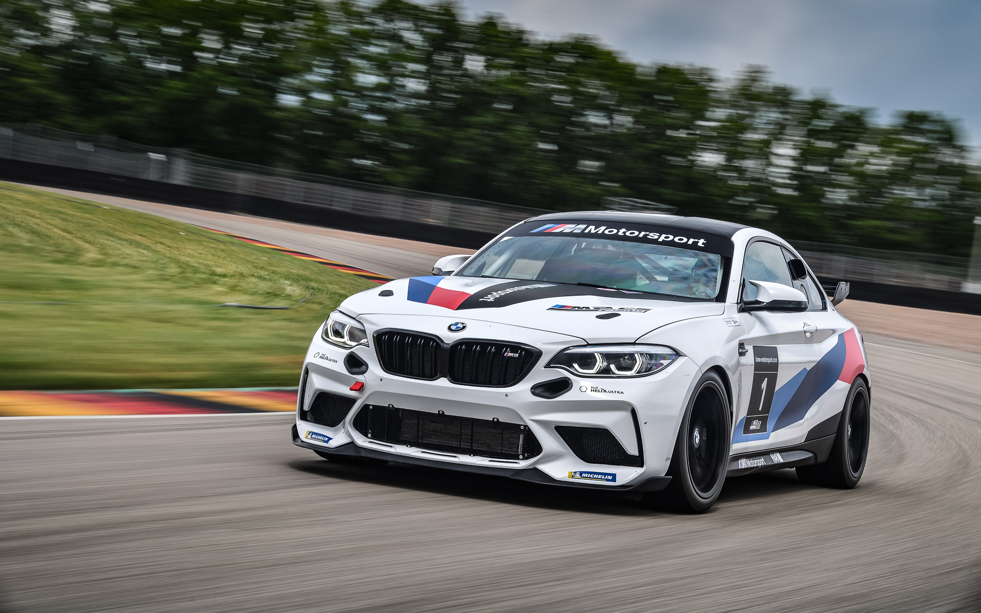 M2 CS Racing
