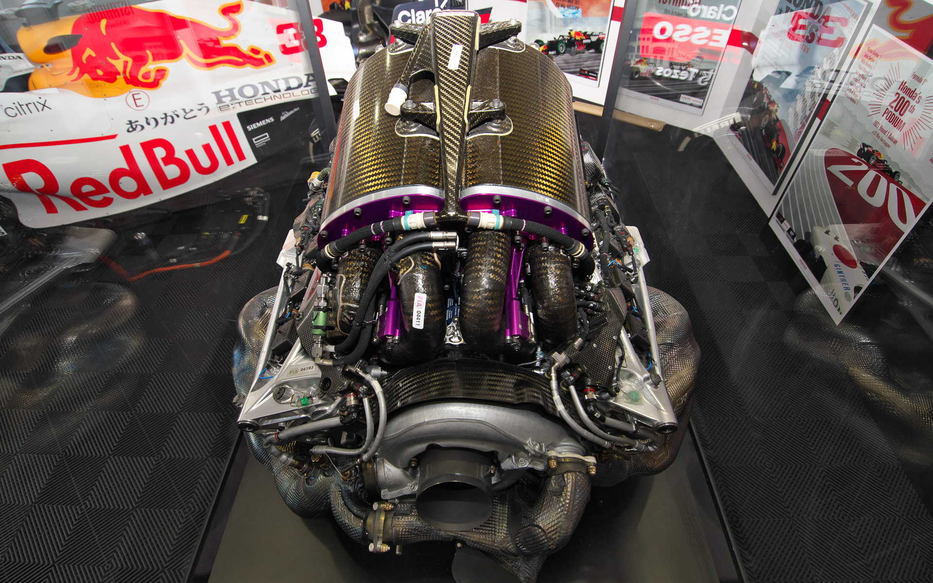 写真はHonda Racing THANKS DAYでの展示。ホンダ製PU（パワーユニット）も展示されていた