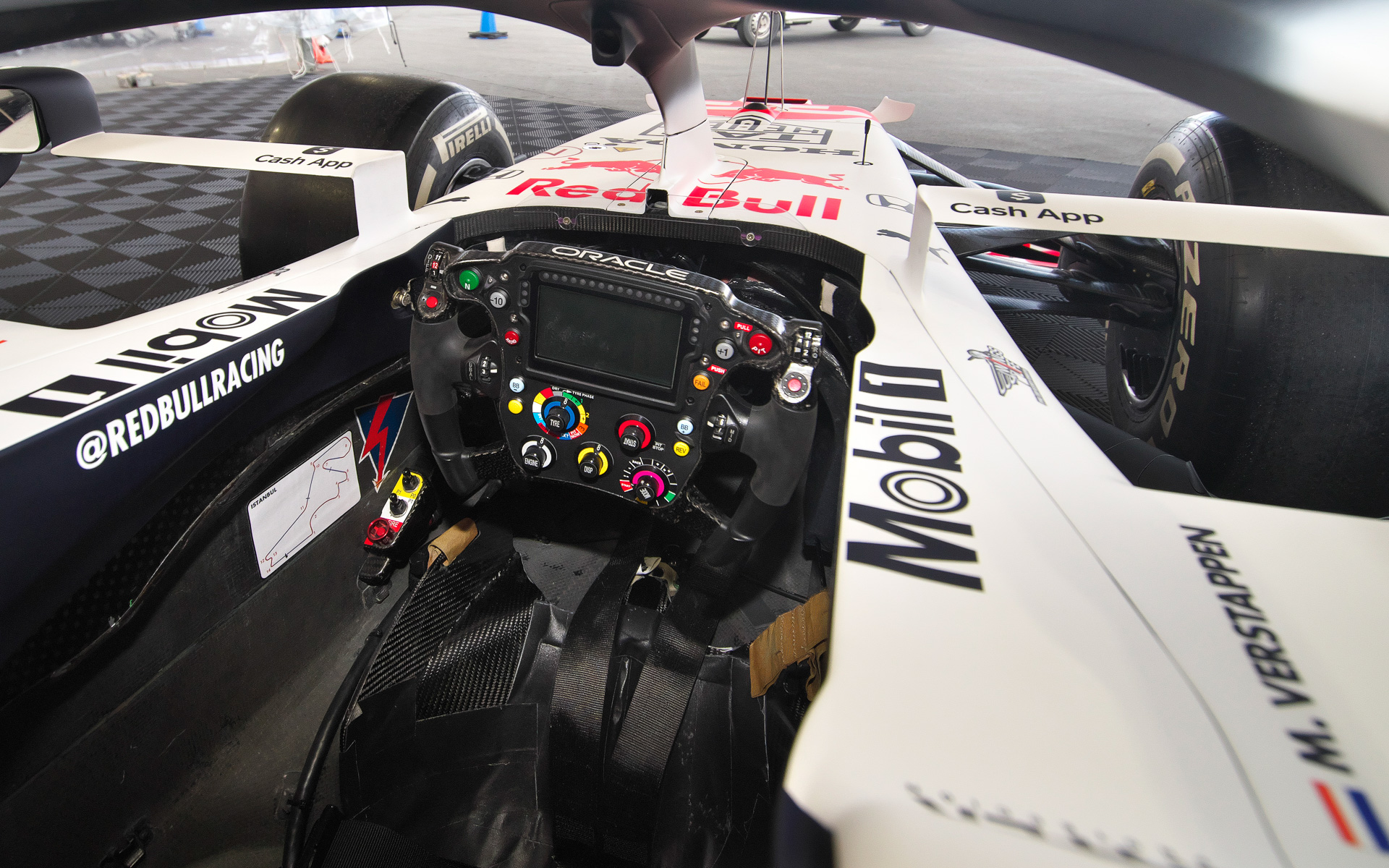 写真はHonda Racing THANKS DAYでの展示。コクピット部