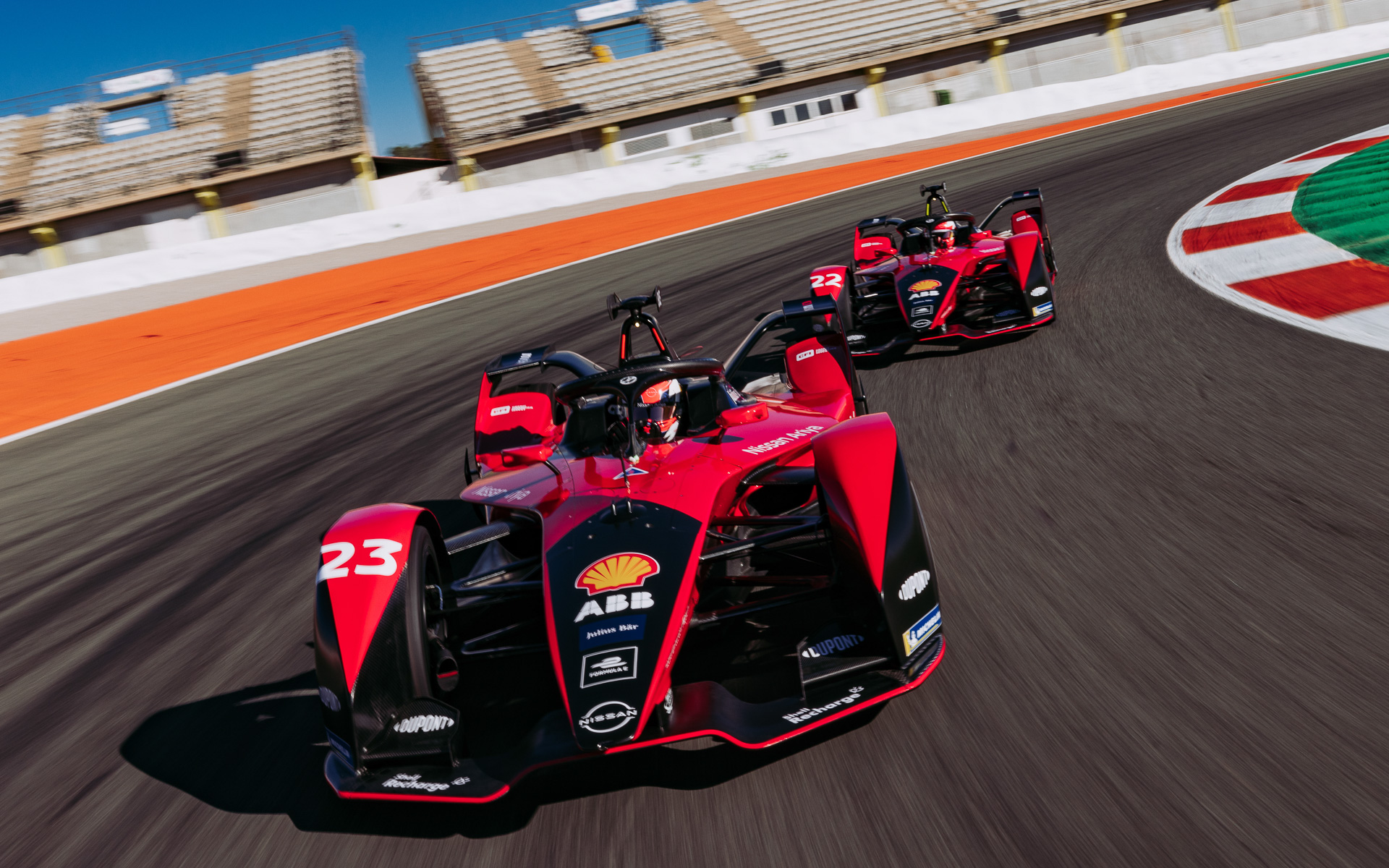 フォーミュラEに参戦する日産e.damsチームが走らせているGen2マシン