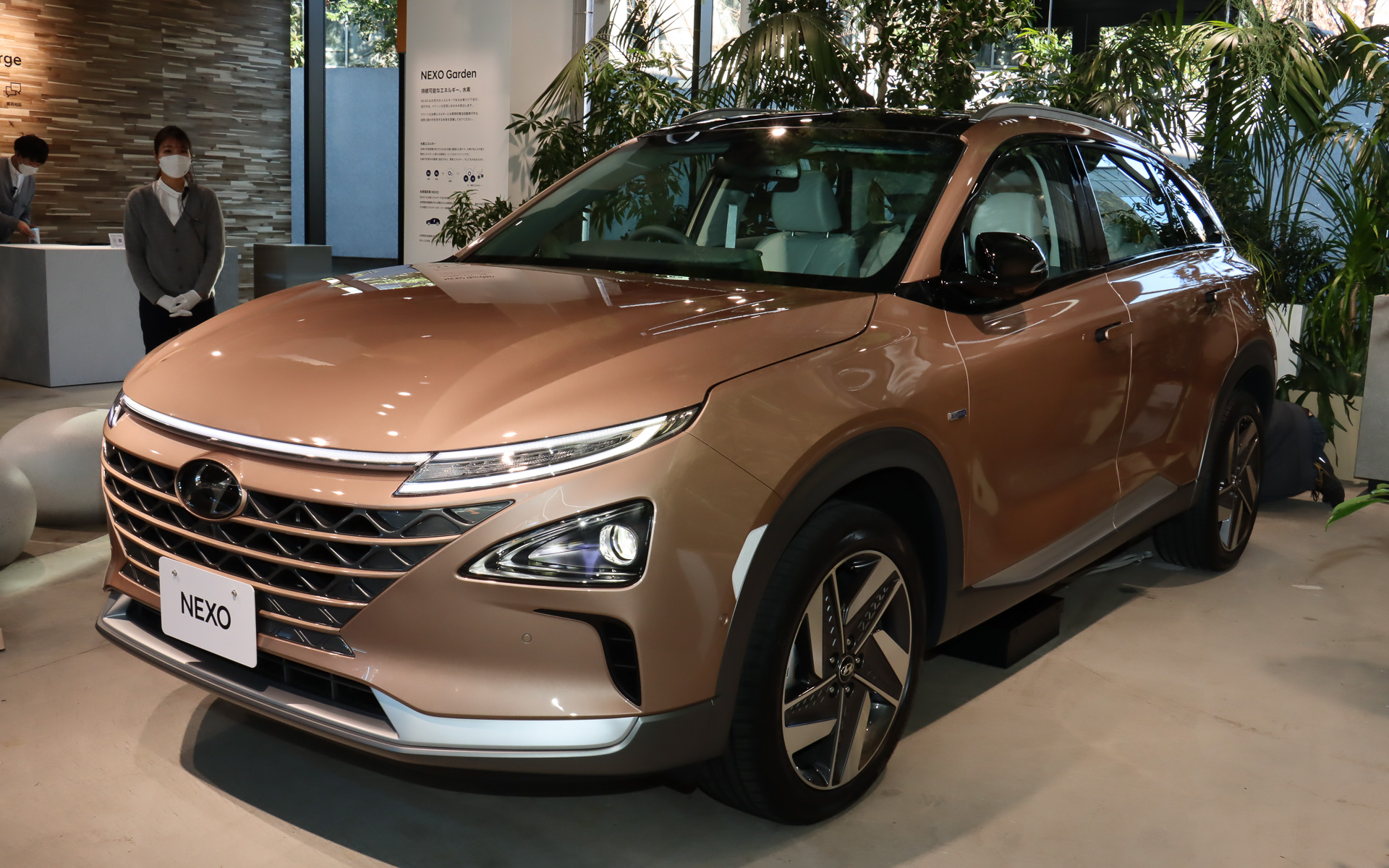 ネッソ（ボディカラーはカッパー メタリック）