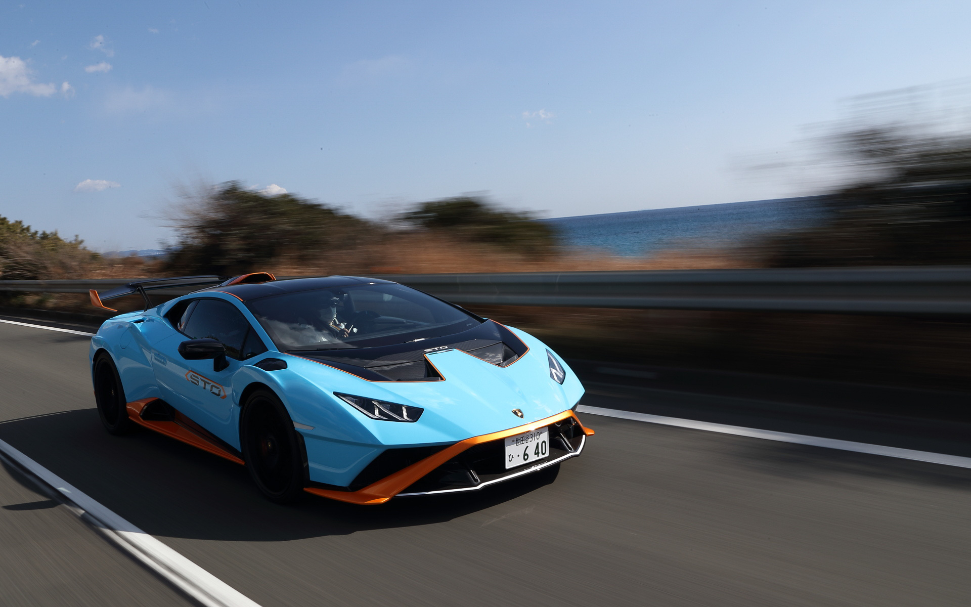 最高出力470kW（640HP）/8000rpm、最大トルク565Nm/6500rpmはサーキットでこそ発揮させる意義がある