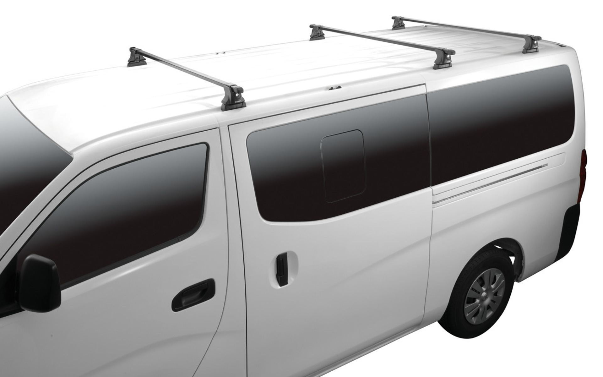 日産「NV350キャラバン（E26系）」用。最大積載重量50kg。ルーフの高さを合わせるスペーサー付き