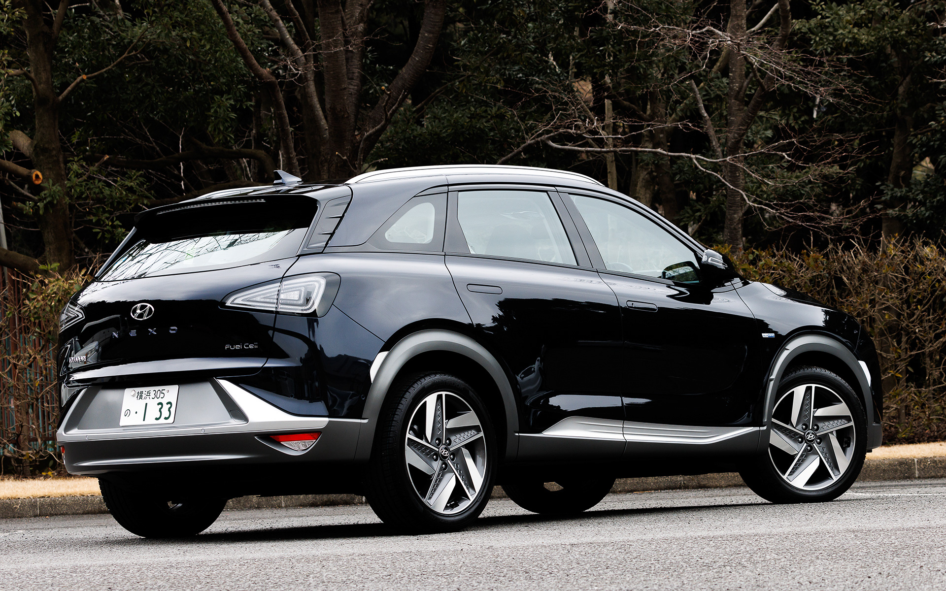 試乗車は5月よりオーダー受付を開始するヒョンデのFCEV「NEXO（ネッソ）」（776万8300円）。SUVタイプのFCEVで、ボディサイズは4670×1860×1640mm（全長×全幅×全高）、ホイールベースは2790mm。