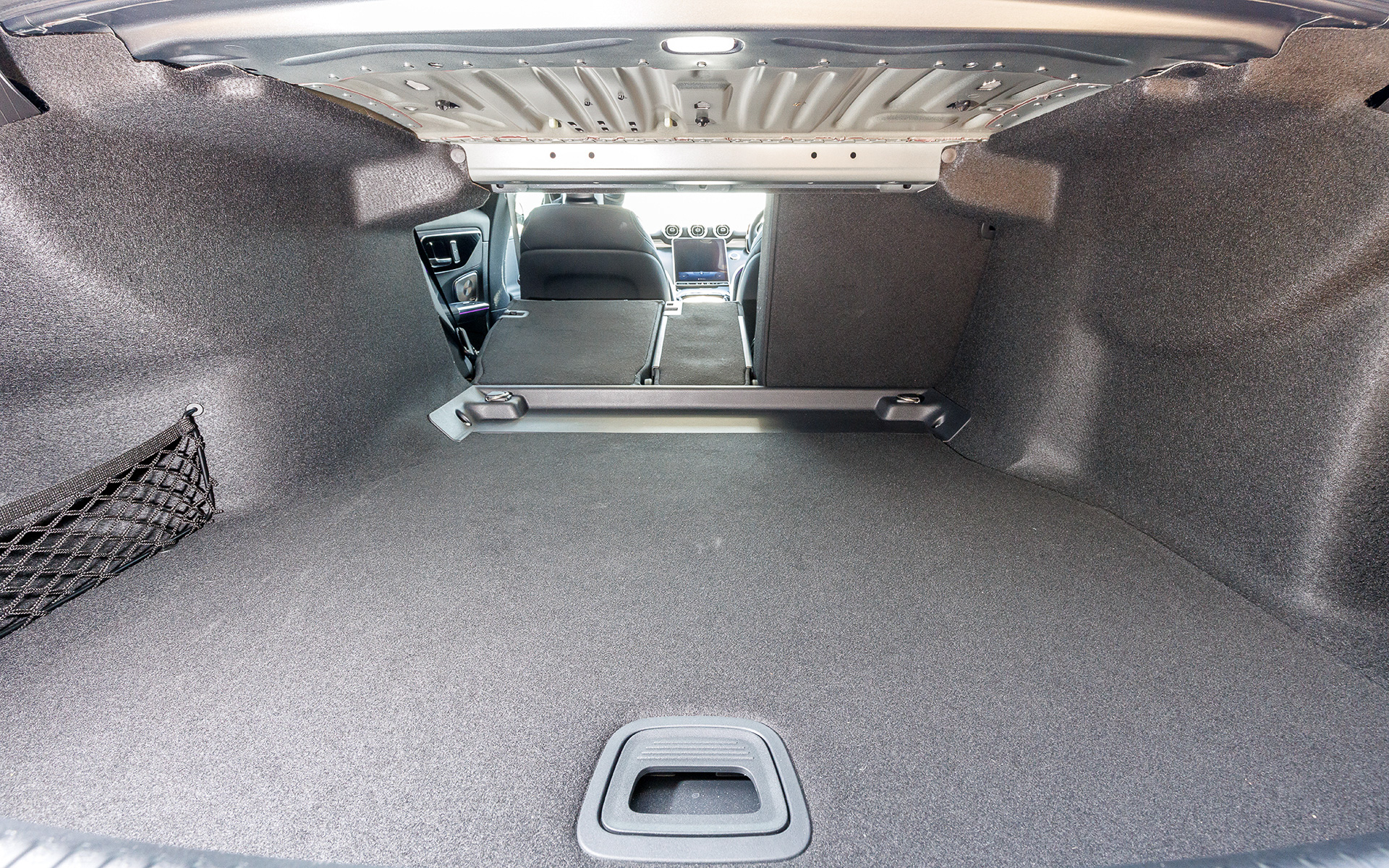 トランクスペースのレイアウト