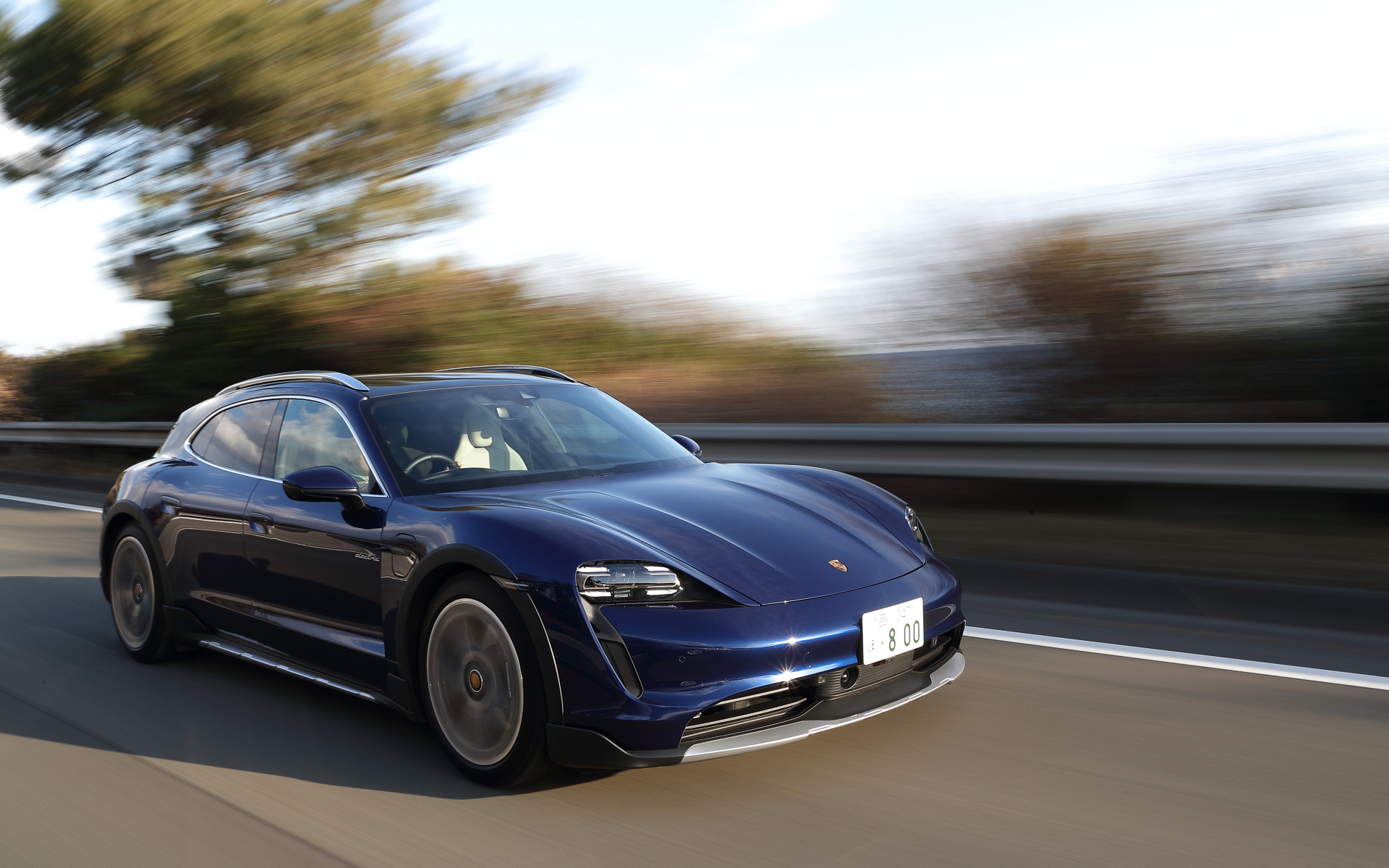 タイカンのCUVモデルとなるタイカン4クロスツーリスモを試乗した