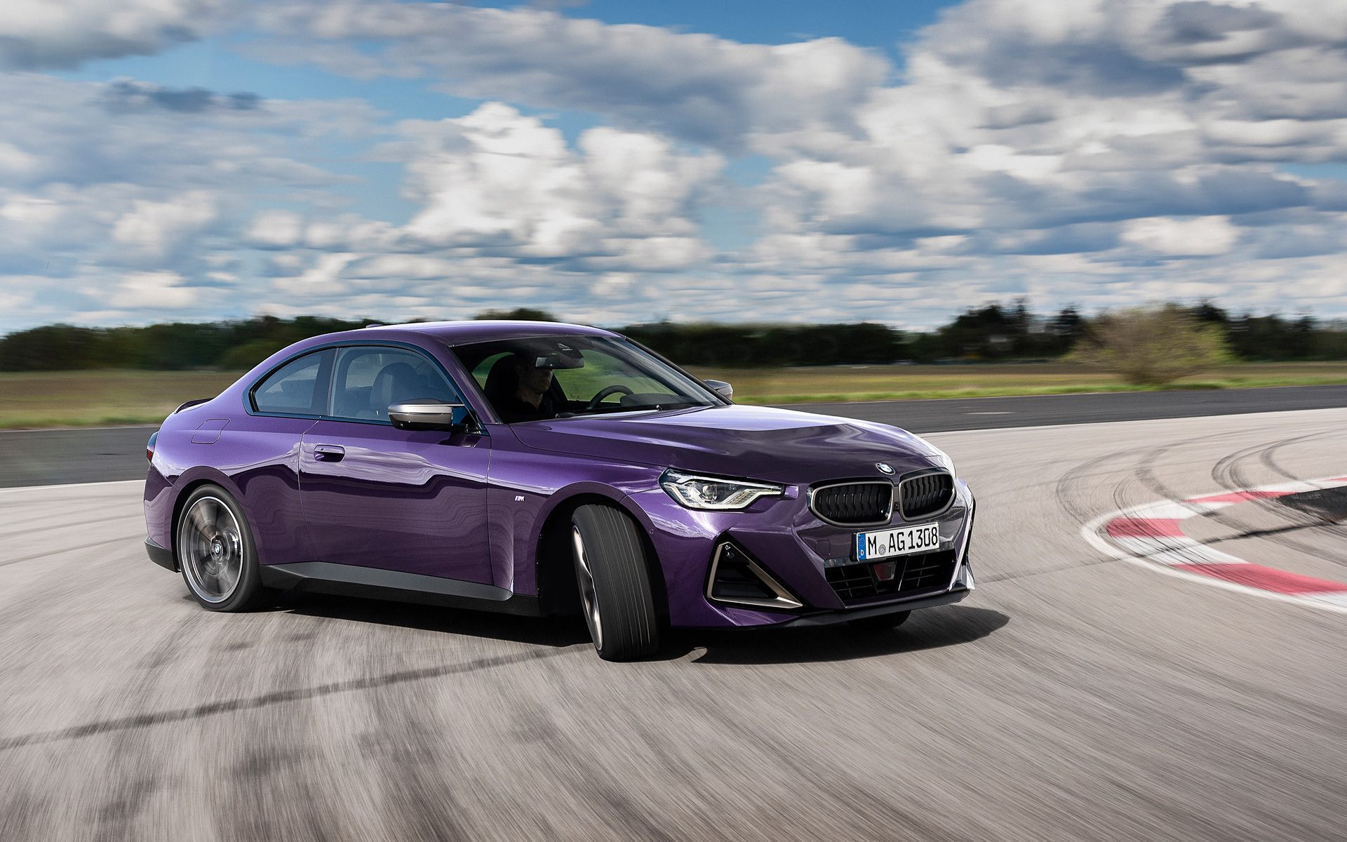 新型2シリーズ クーペをベースにしたMモデル「M240i xDrive」