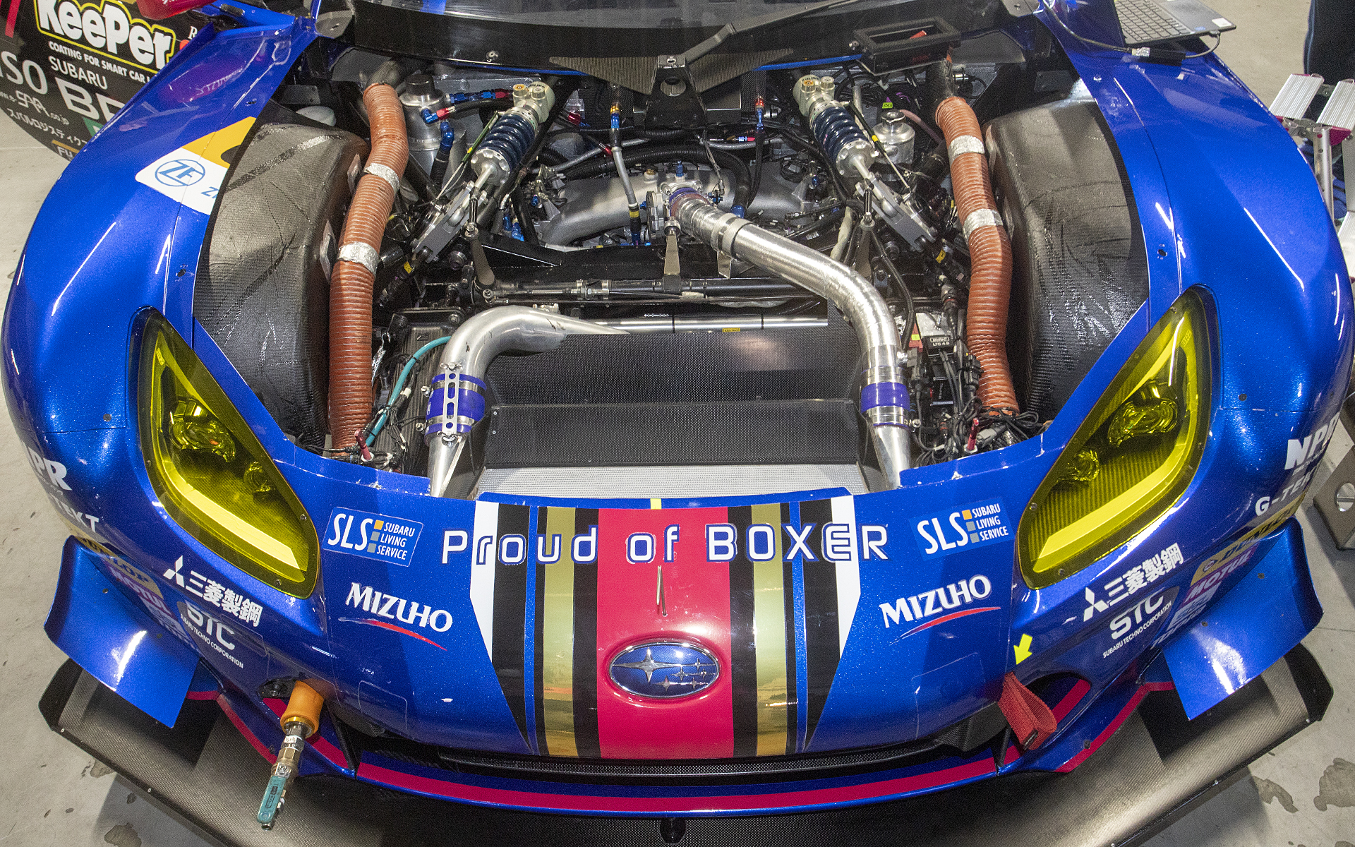 SUBARU BRZ GT300 2022のエンジンルーム