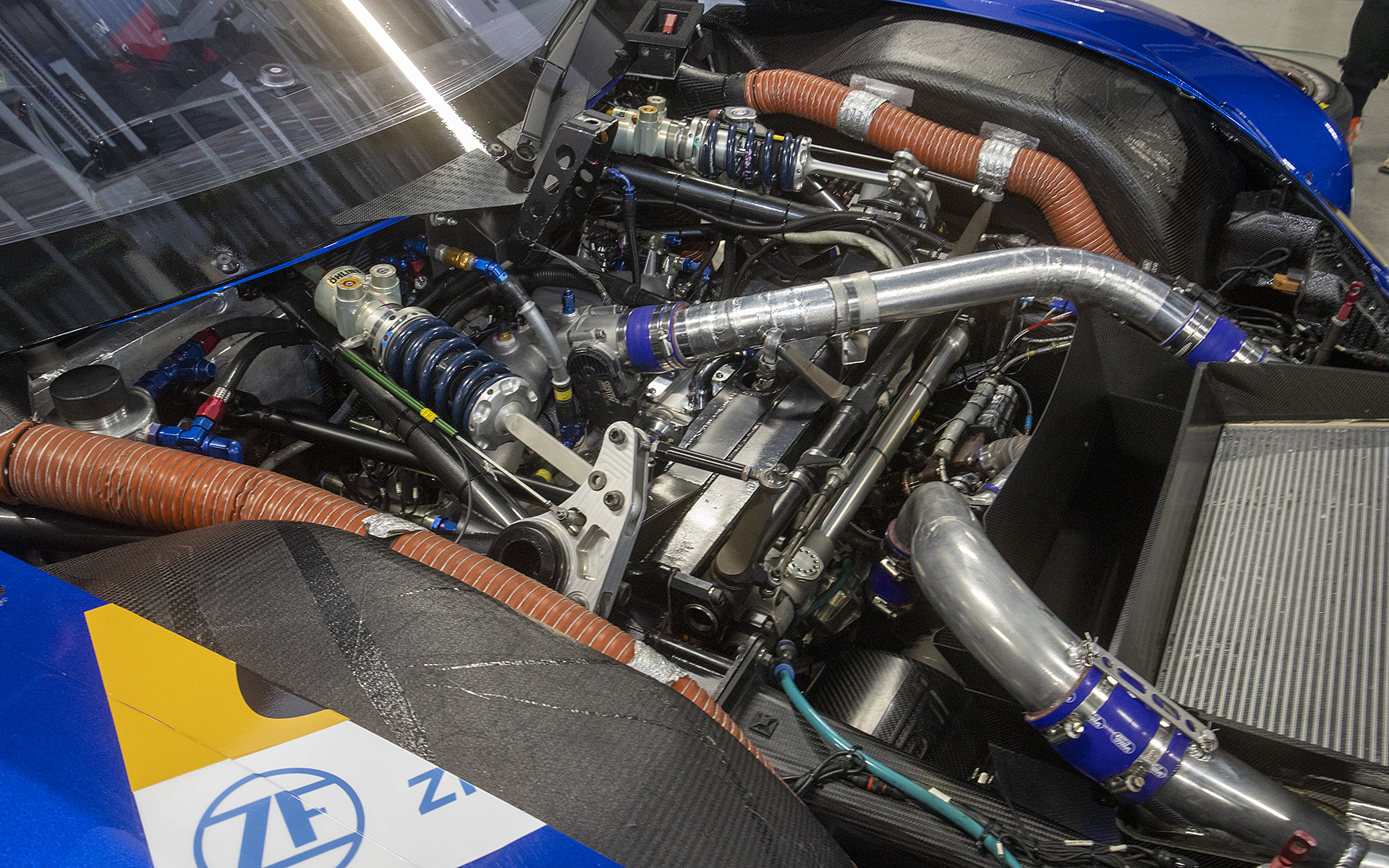 SUBARU BRZ GT300 2022のエンジンルーム