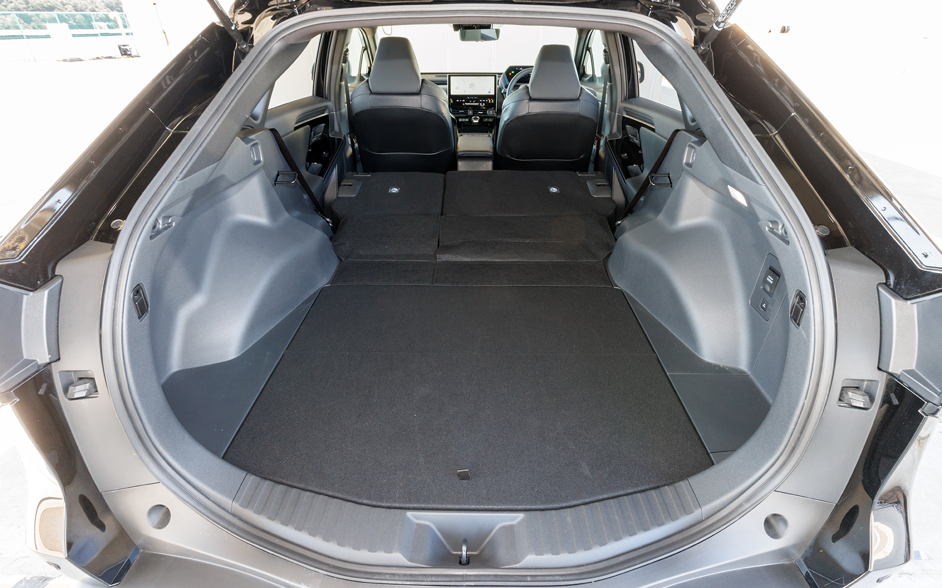 リアシートは6：4の分割可倒式