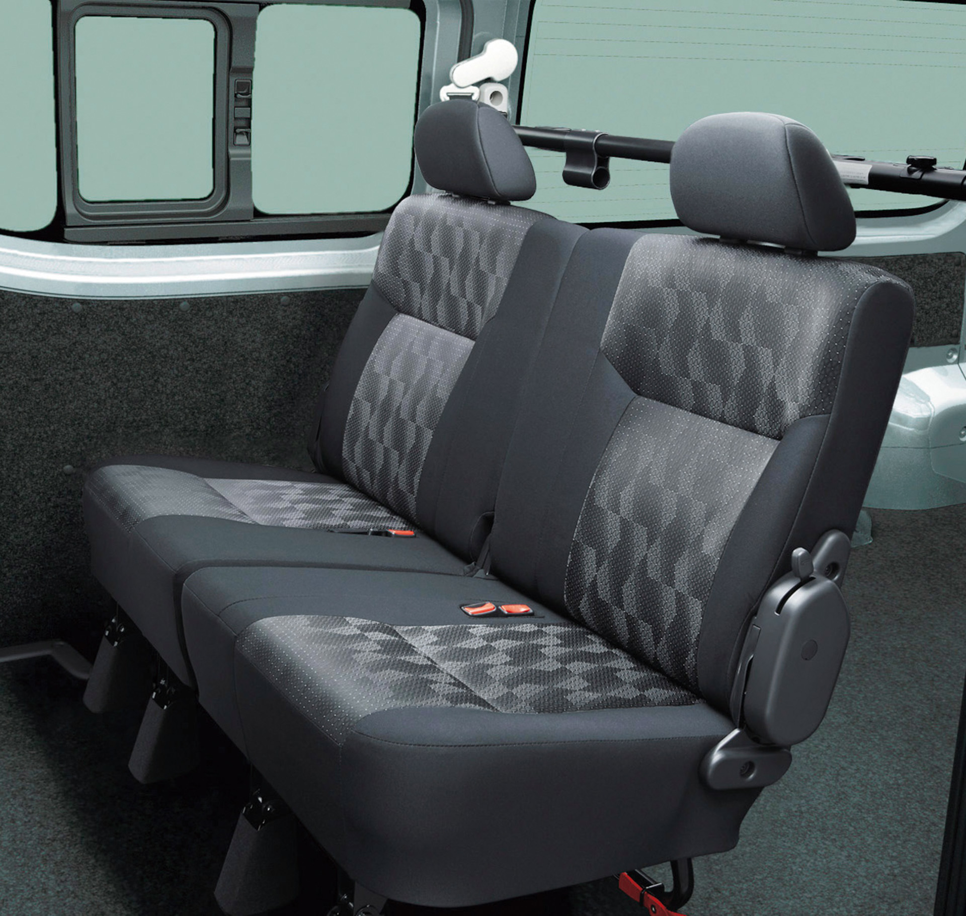 キャラバン（DX 2分割上級セカンドシート）