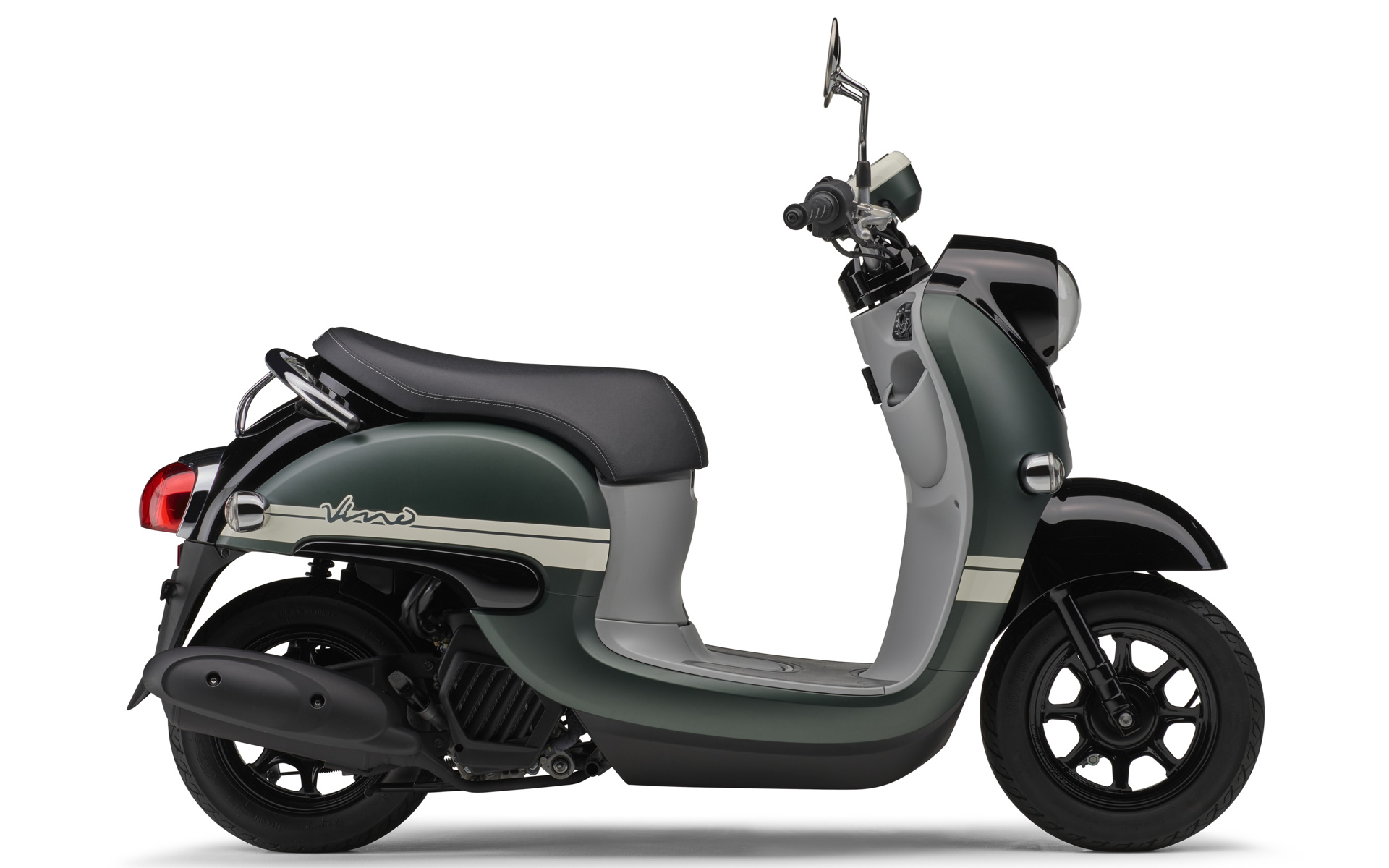 新色“マットグリーン”の「マットアーマードグリーンメタリックM」