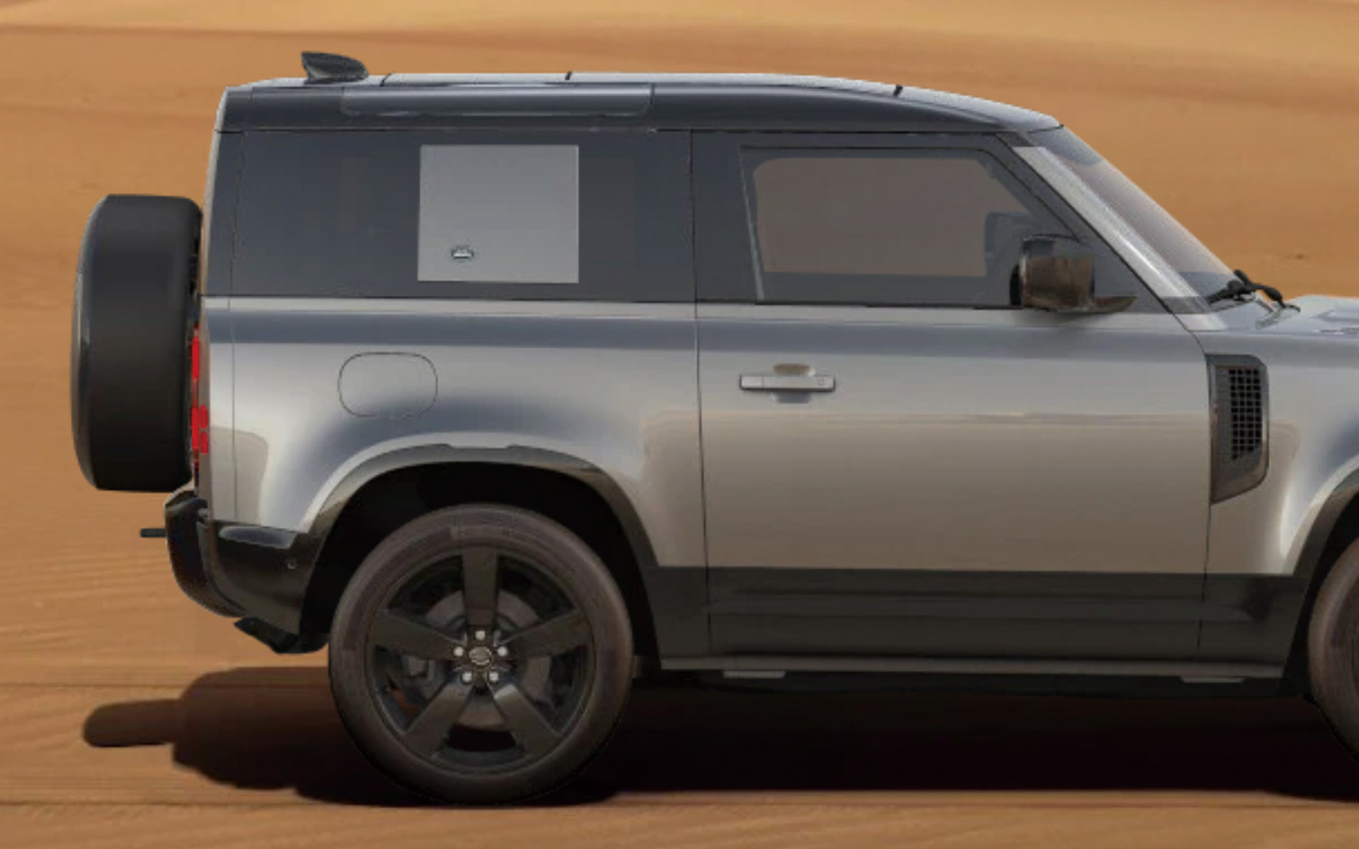 ホイールは22インチの5スポークアルミホイール（グロスブラックフィニッシュ）の「スタイル5098」が組み合わせられる