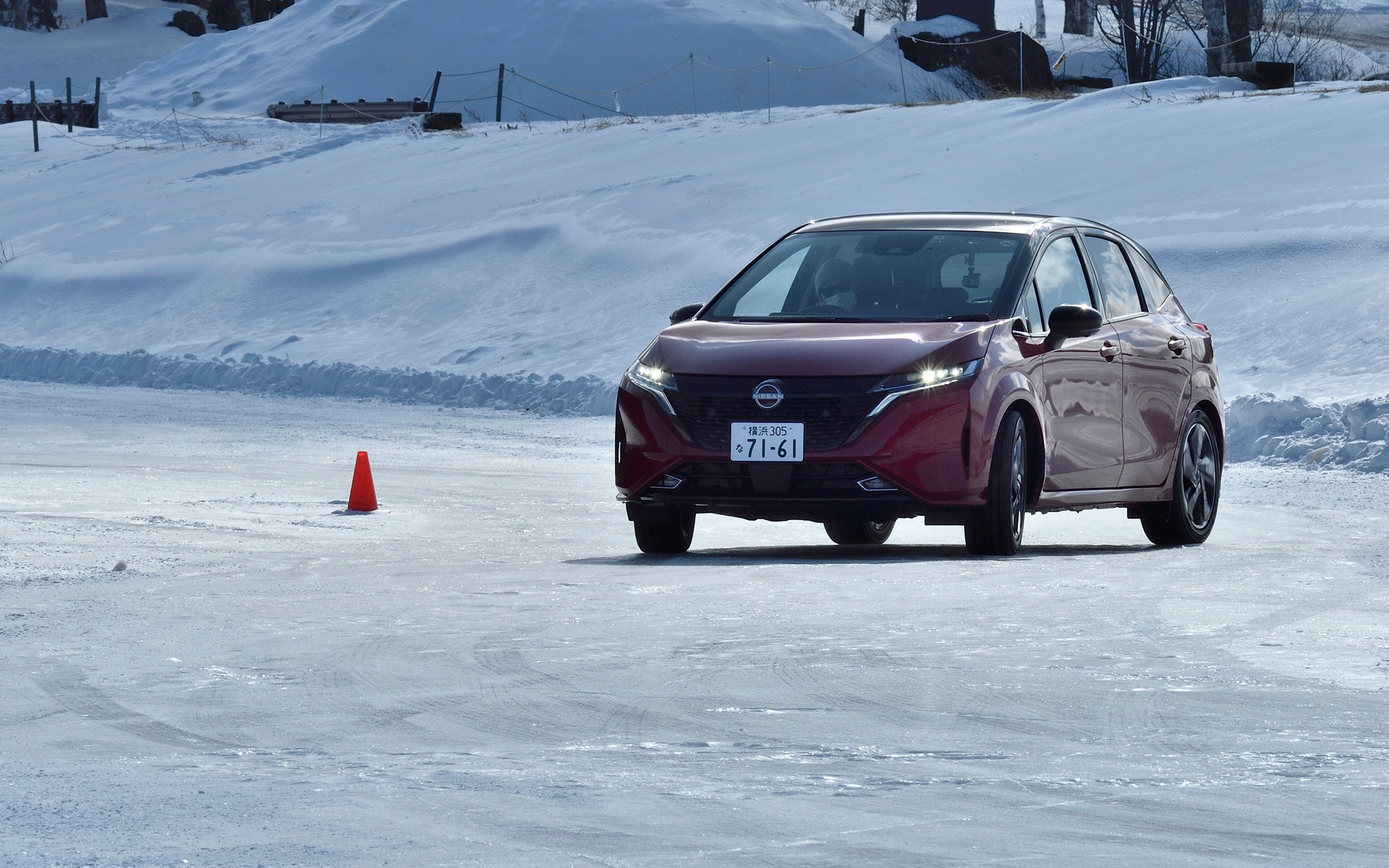 4WDのノート オーラ G FOUR（286万8800円）