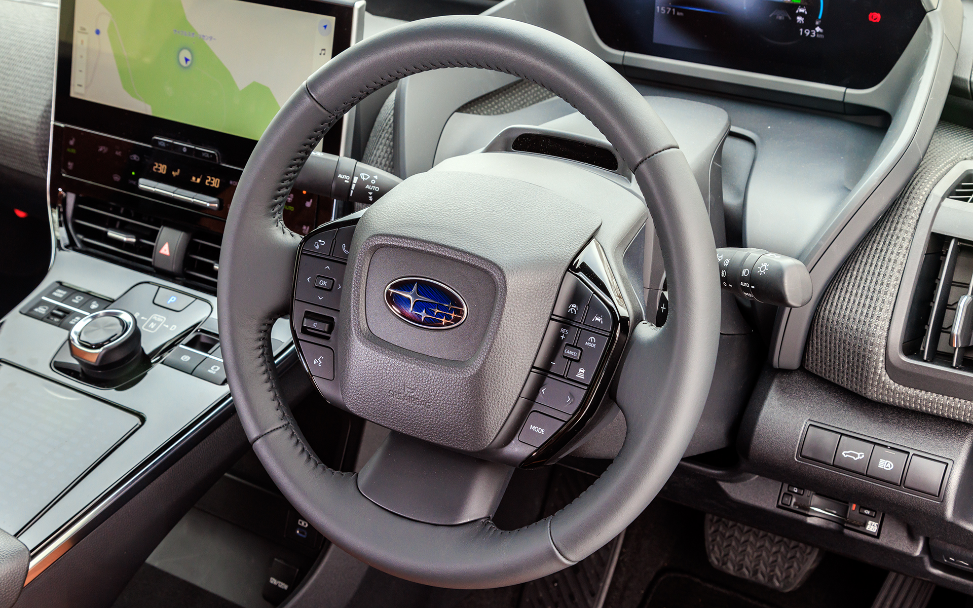 ステアリングホイールまわり