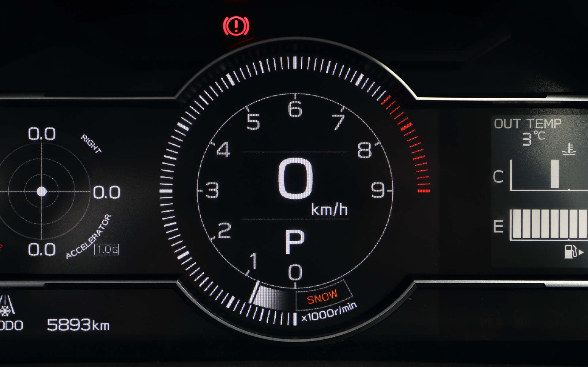 AT車にはあらかじめSPORTモードとSNOWモードが用意されている