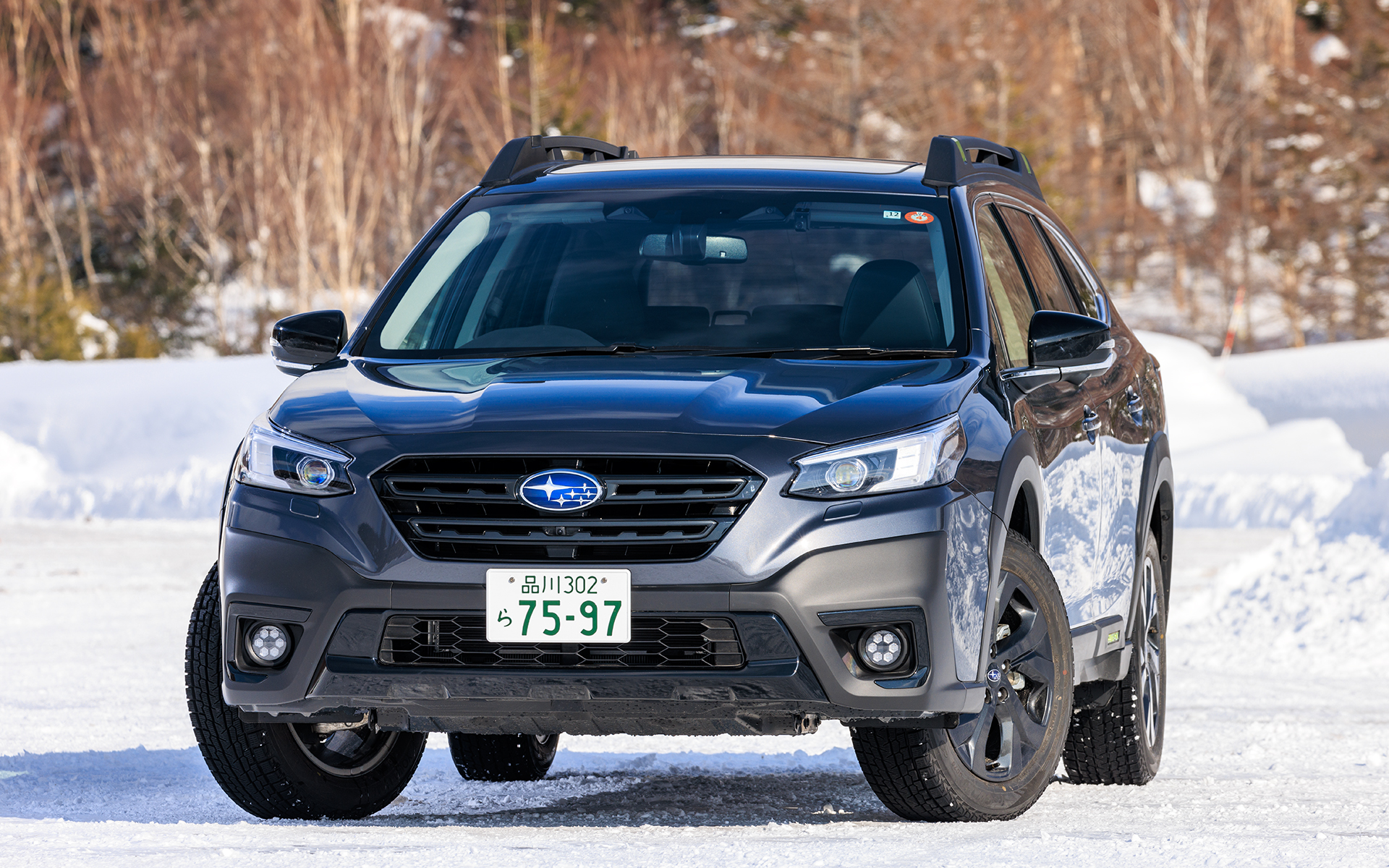 レガシィ アウトバック X-BREAK EX（446万6000円）。ボディサイズは4870×1875×1670mm、ホイールベースは2745mm。最小回転半径は5.5m。車両重量は1710kg（オプションのサンルーフを含む）