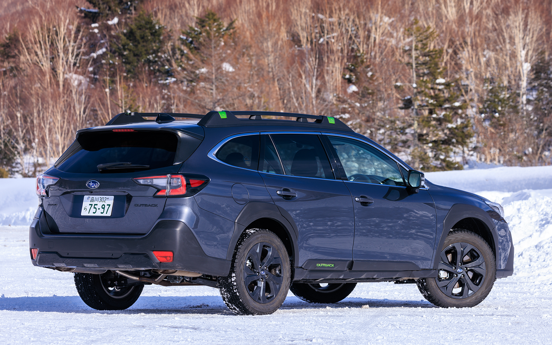 レガシィ アウトバック X-BREAK EX（446万6000円）。ボディサイズは4870×1875×1670mm、ホイールベースは2745mm。最小回転半径は5.5m。車両重量は1710kg（オプションのサンルーフを含む）