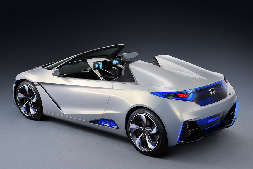 2011年の東京モーターショーで公開された次世代電動スモールスポーツコンセプト「EV-STER」