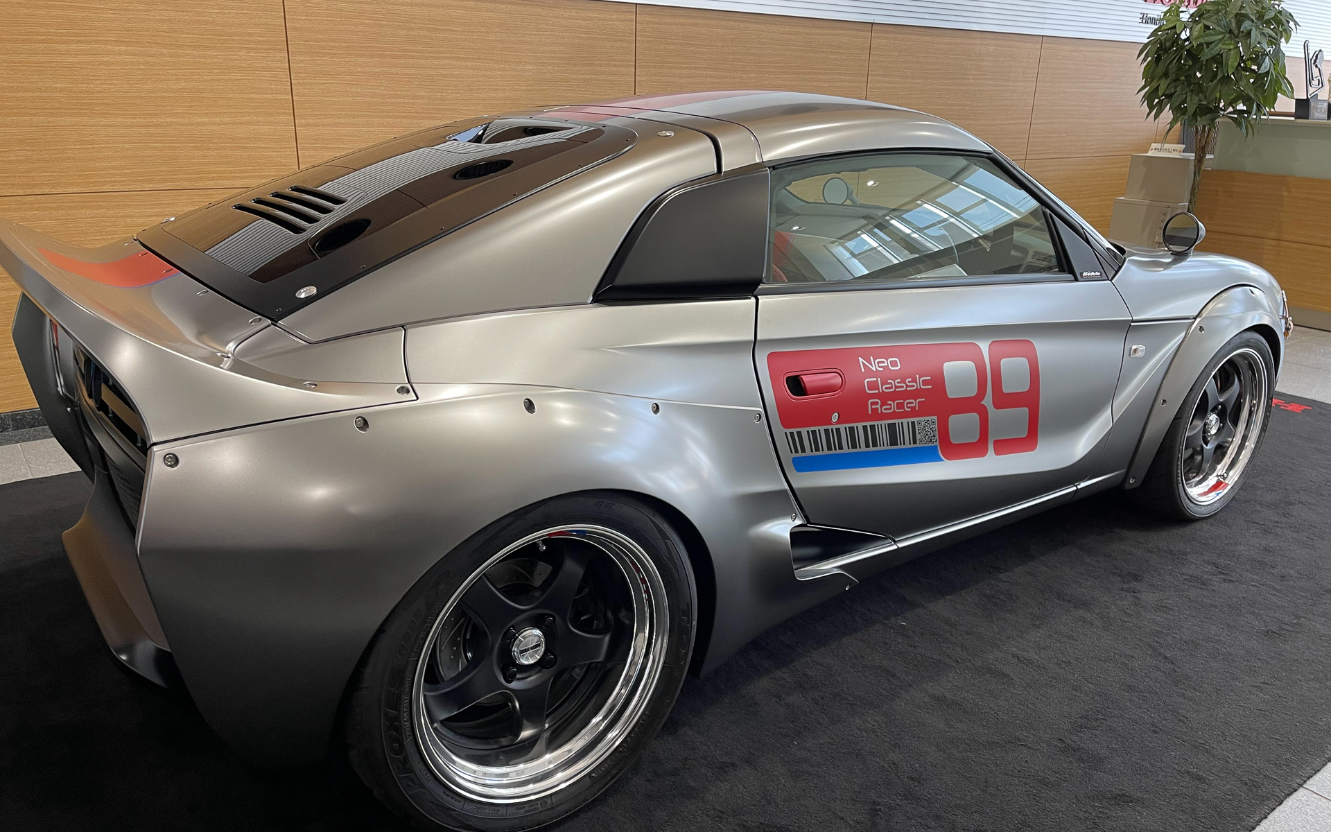 コンセプトモデルのModulo ネオクラシックレーサー