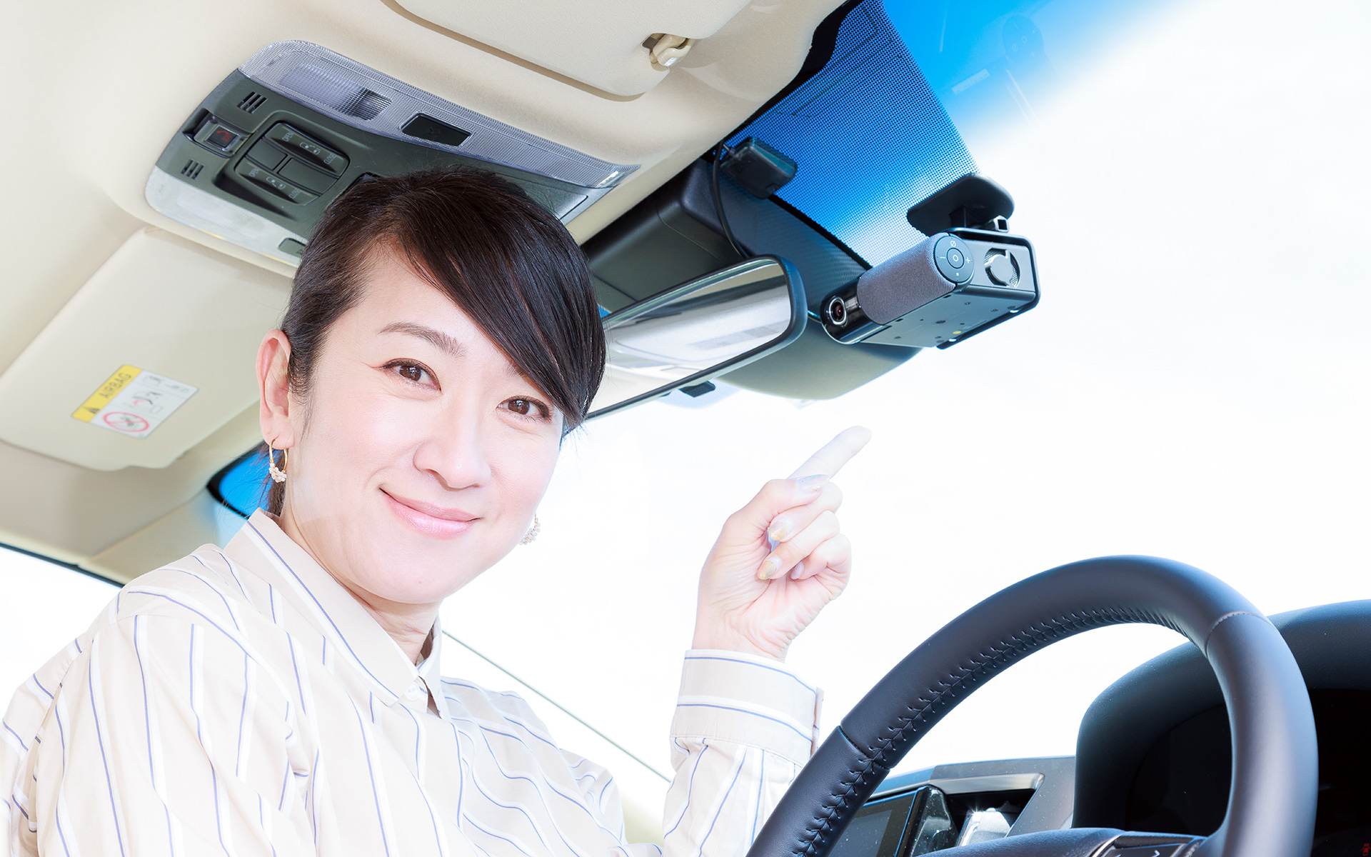 3月2日にパイオニアから発売された会話するドライビングパートナー「NP1」。その実力を、モータージャーナリストの藤島知子がチェックした