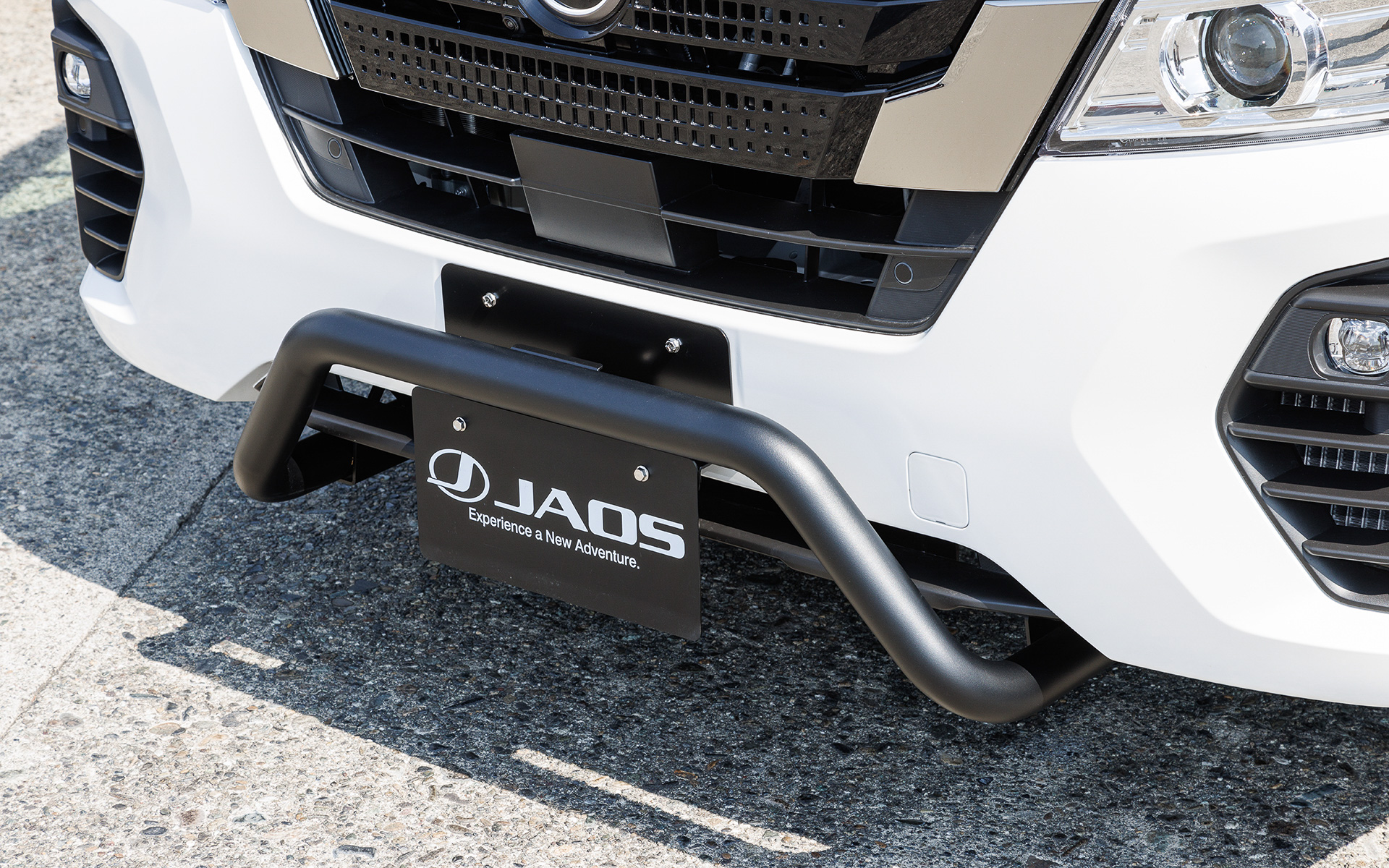 ブッシュバーは開発中で、若干形状が変更になる可能性があるという