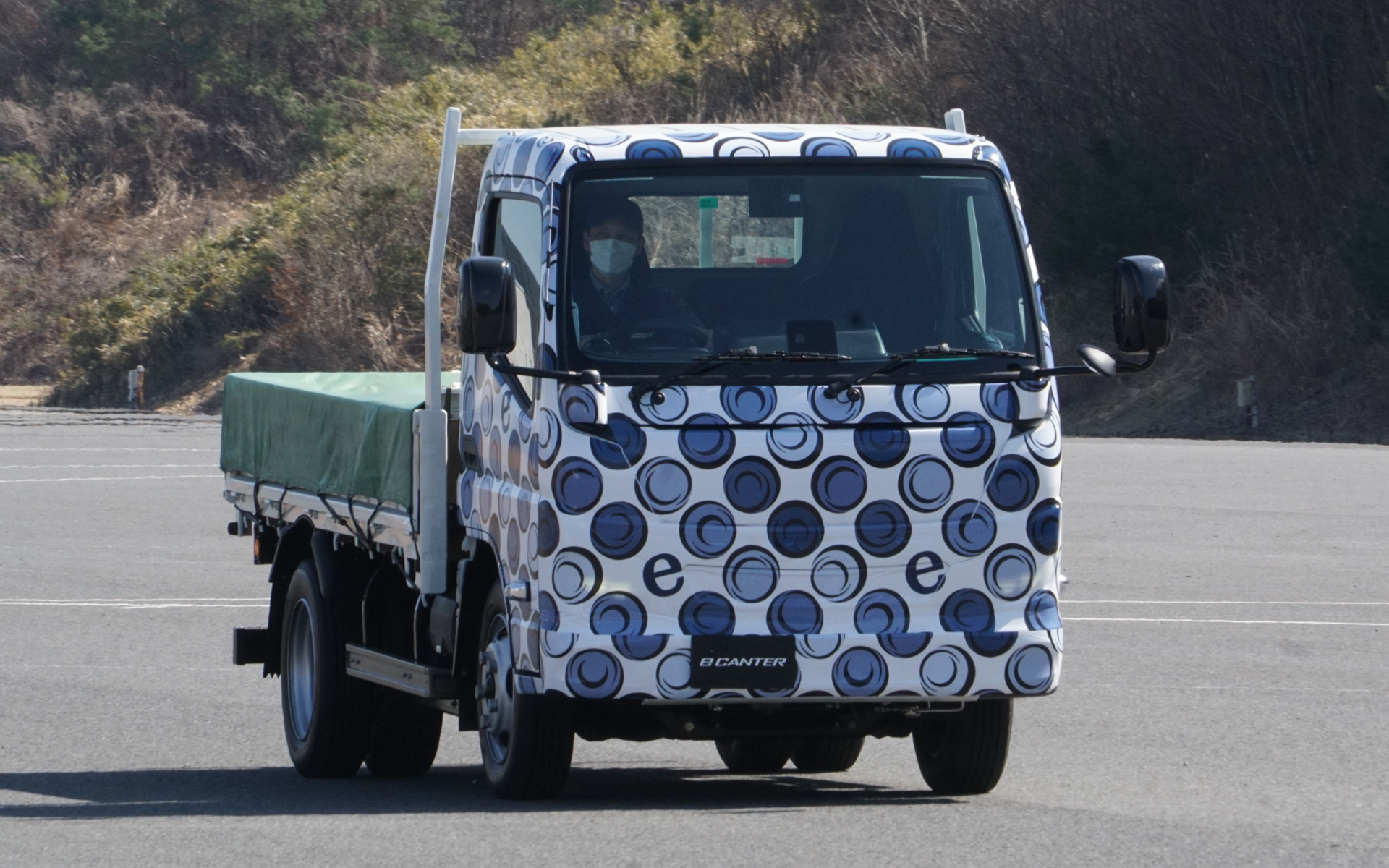 車両総重量6tの標準キャブ