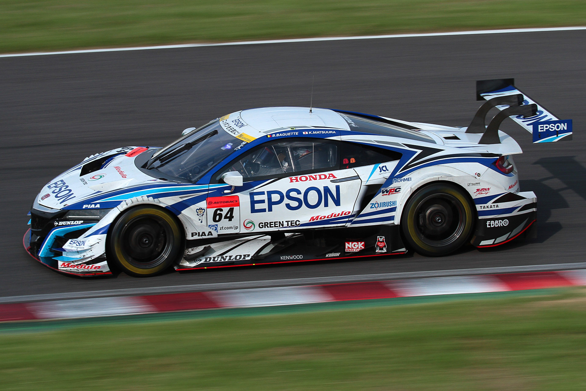 エプソンカラーで走る64号車 NSX-GT